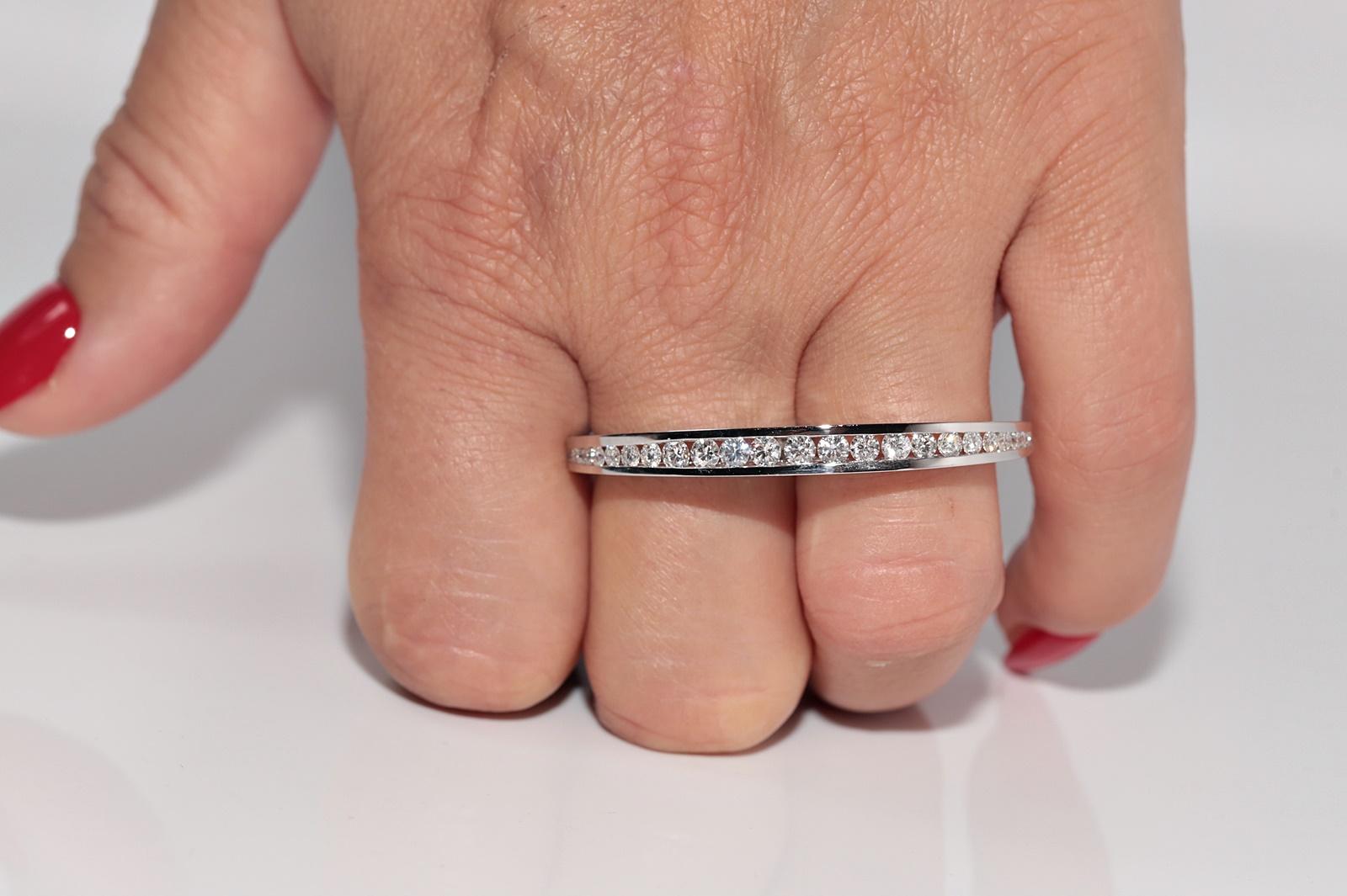 Anello con doppio design decorato con diamanti naturali in oro 18 carati in vendita 8