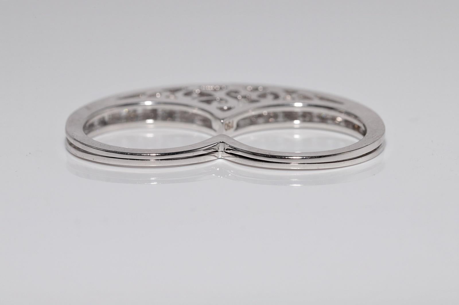 Donna Anello con doppio design decorato con diamanti naturali in oro 18 carati in vendita