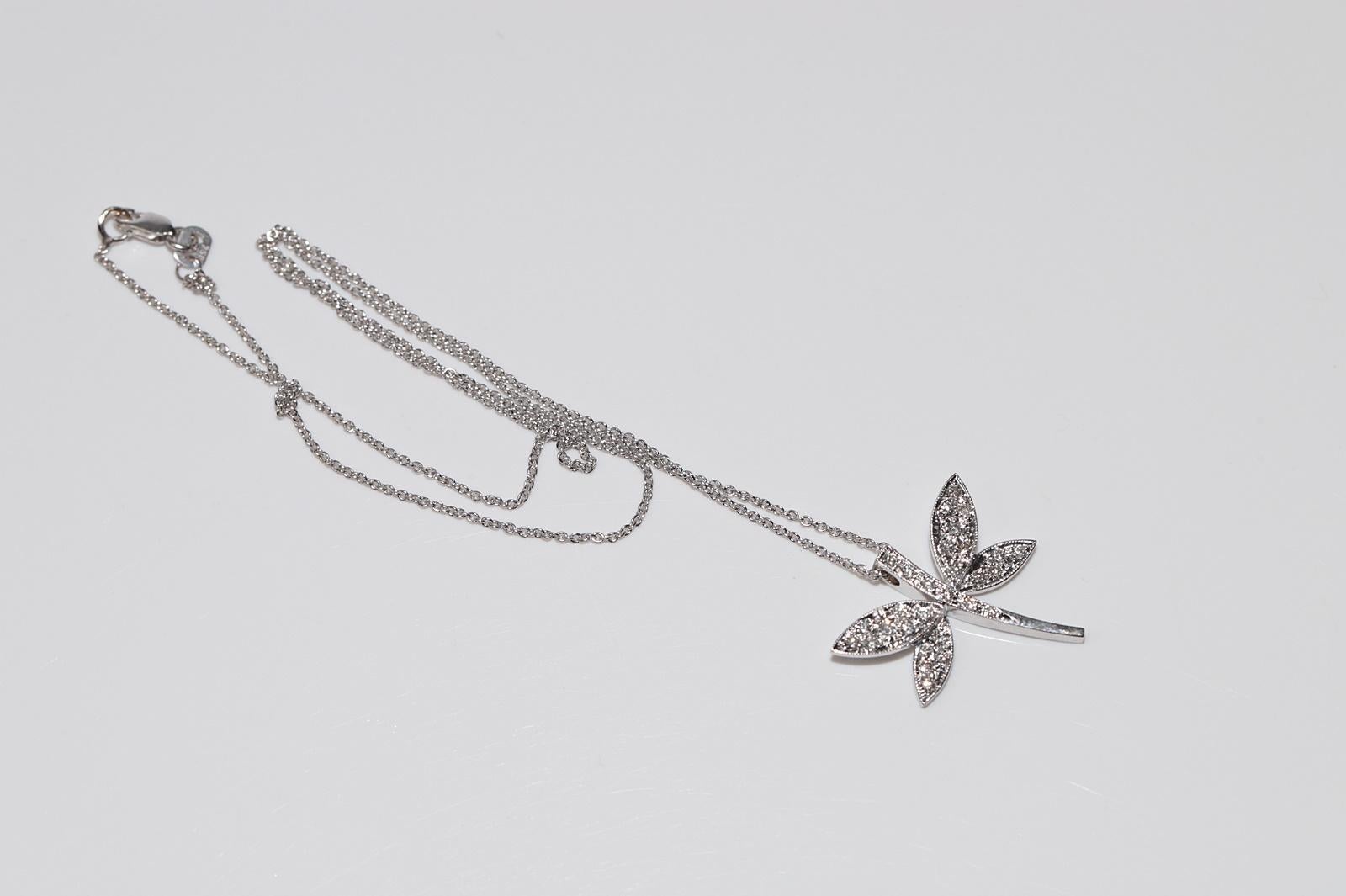 Collana con ciondolo a forma di libellula decorata con diamanti naturali in oro 18k in vendita 7