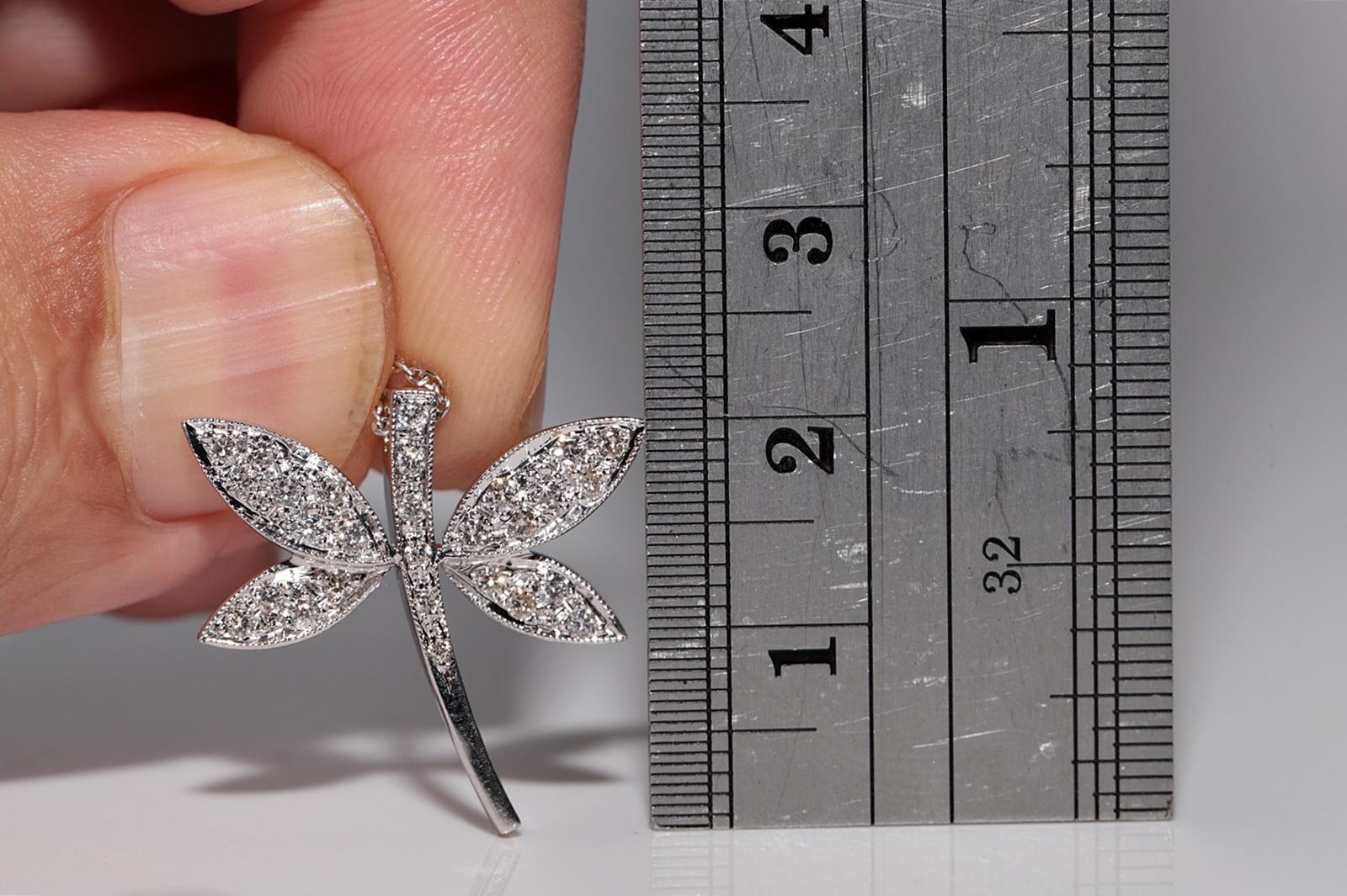 Collana con ciondolo a forma di libellula decorata con diamanti naturali in oro 18k in vendita 8