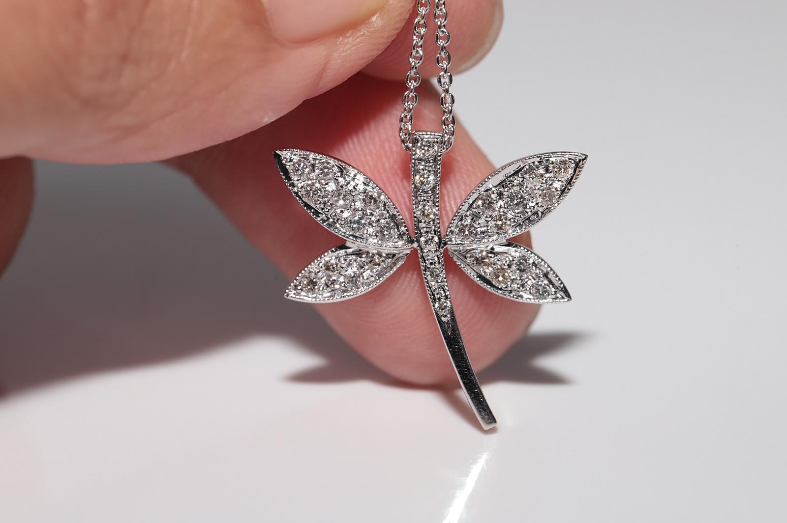 Collana con ciondolo a forma di libellula decorata con diamanti naturali in oro 18k In condizioni buone in vendita a Fatih/İstanbul, 34