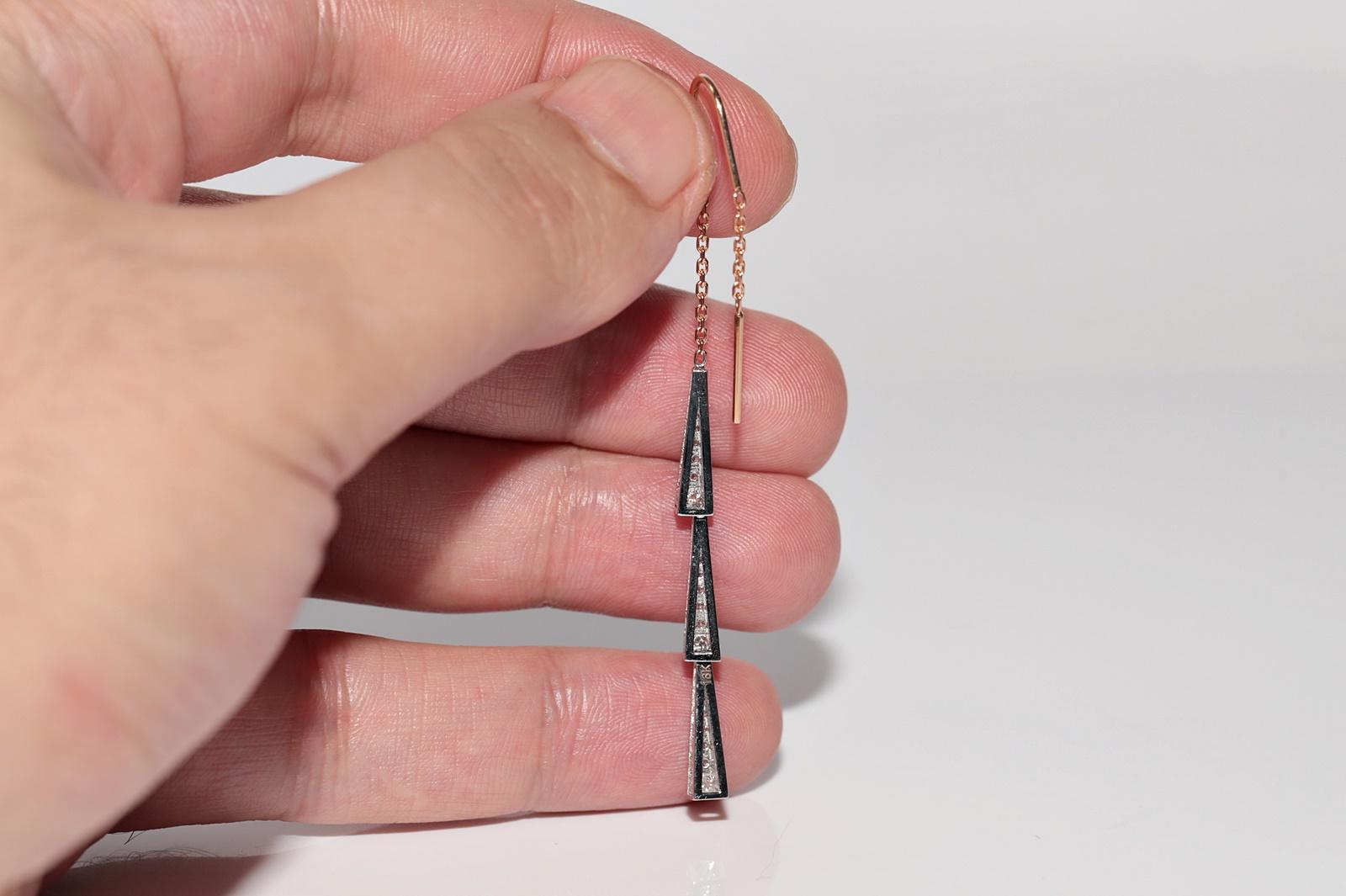 Boucle d'oreille pendante en or 18k ornée de diamants naturels en vente 8