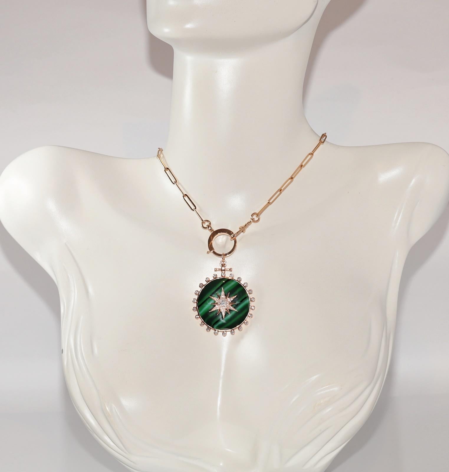 In very good condition.
Total weight is 30.6 grams.
Totally is diamond 1.15 ct.
The diamond is has G-H color and vvs-vs-s1-s2 clarity.
Total lenght is chain 68 cm.
Please contact for any questions.