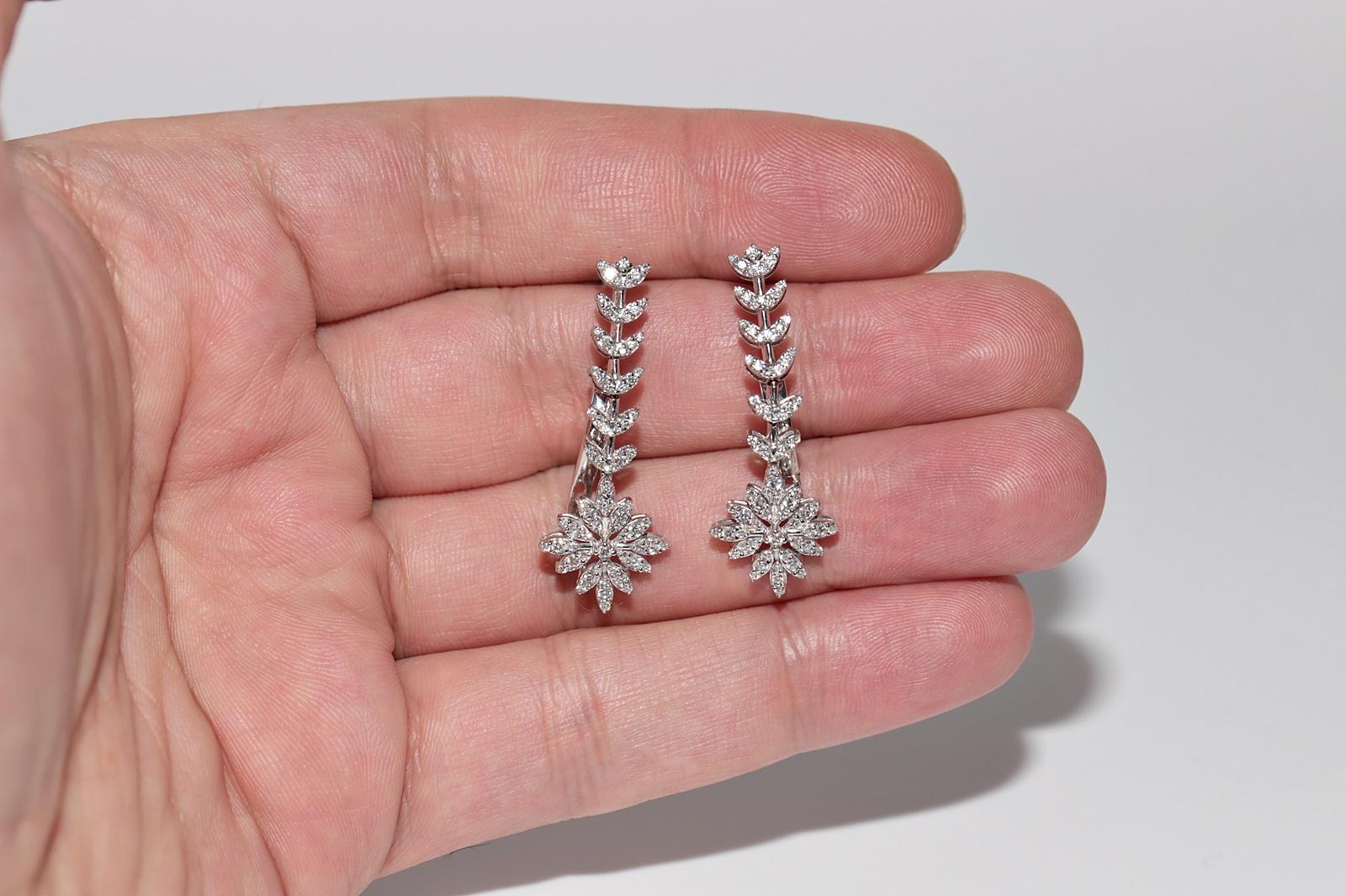18k Gold Natural Diamond Decorated Flowers Drop Earring in vendita 4