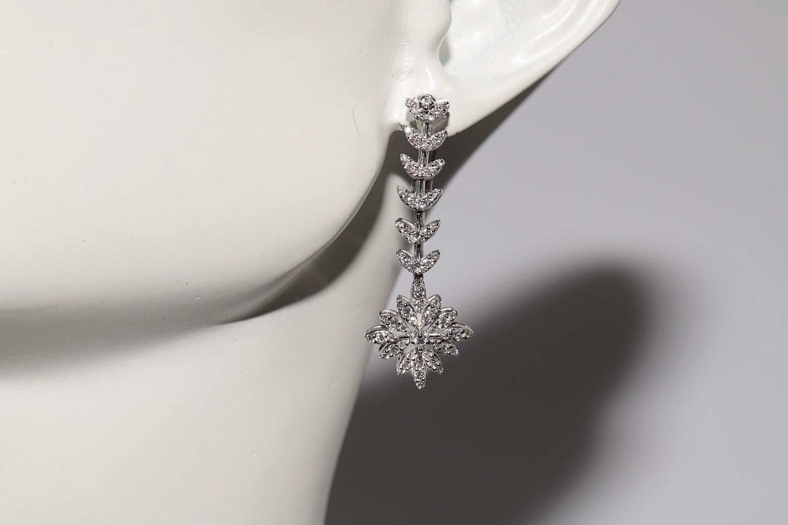 18k Gold Natural Diamond Decorated Flowers Drop Earring in vendita 6
