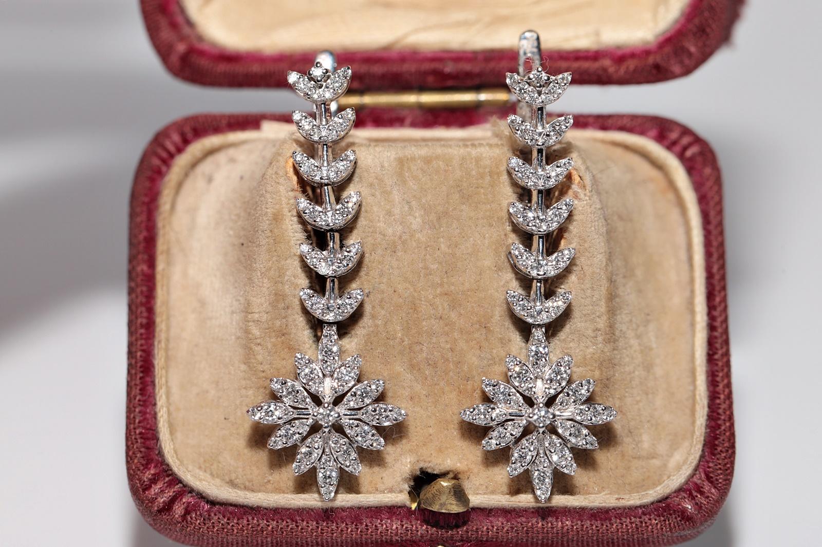 In very good condition.
Total weight is 7.4 grams.
Totally is diamond 0.98 ct.
The diamond is has H color and vs clarity.
Box is not included.
Please contact for any questions.