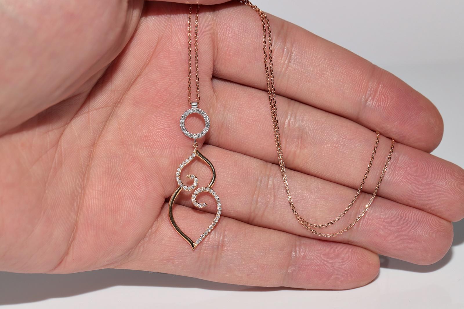 Collana con ciondolo a cuore decorato con diamanti naturali in oro 18k in vendita 4