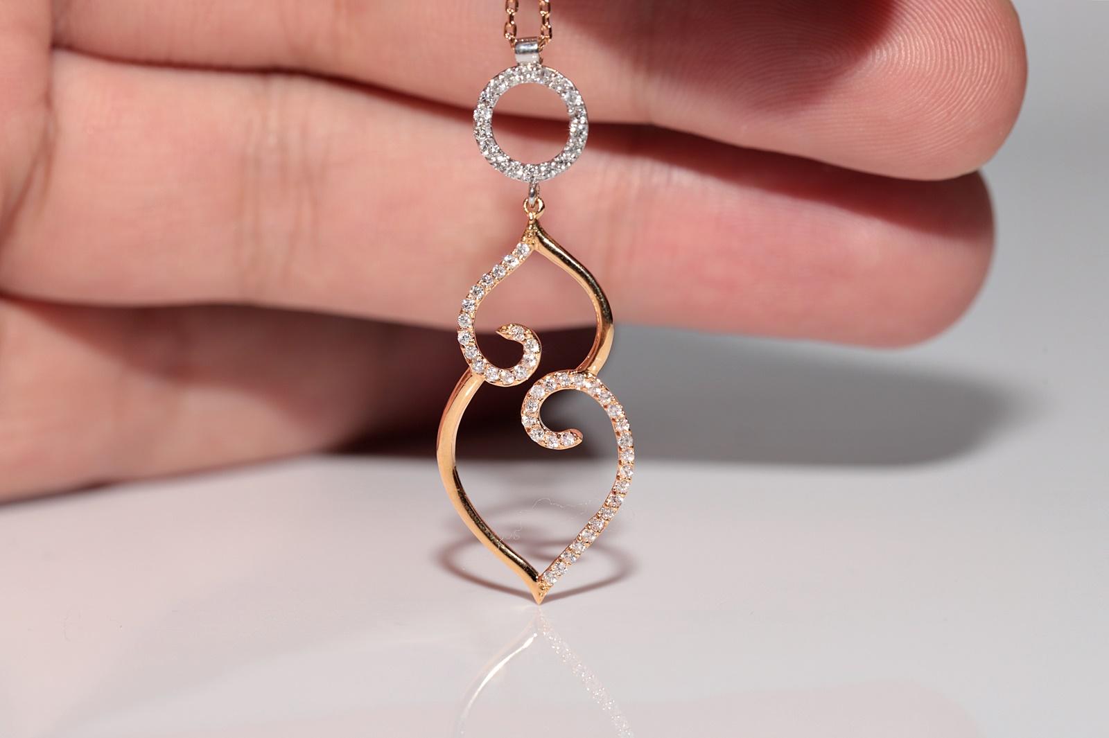Collana con ciondolo a cuore decorato con diamanti naturali in oro 18k In condizioni buone in vendita a Fatih/İstanbul, 34