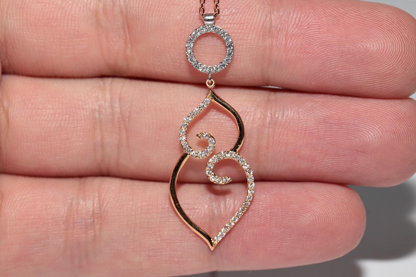 Donna Collana con ciondolo a cuore decorato con diamanti naturali in oro 18k in vendita