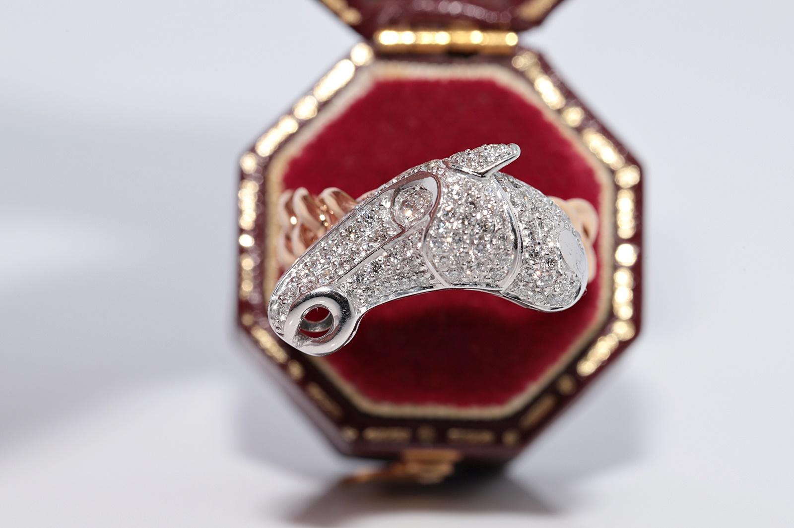 En très bon état.
Le poids total est de 9.3 grammes.
Au total, un diamant de 1,10 ct.
Le diamant est de couleur F-G et de pureté vvs1-vs1.
La taille de la bague est US 8.2
Nous pouvons fabriquer n'importe quelle taille.
La boîte n'est pas