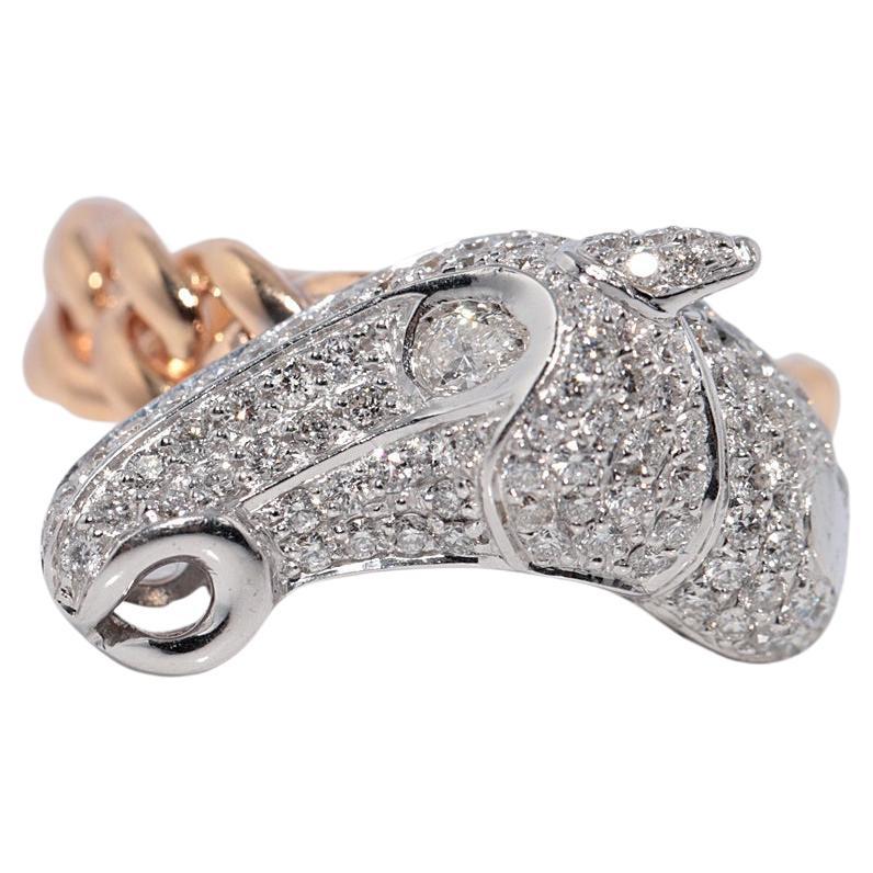 Bague en or 18k à tête de cheval décorée de diamants naturels