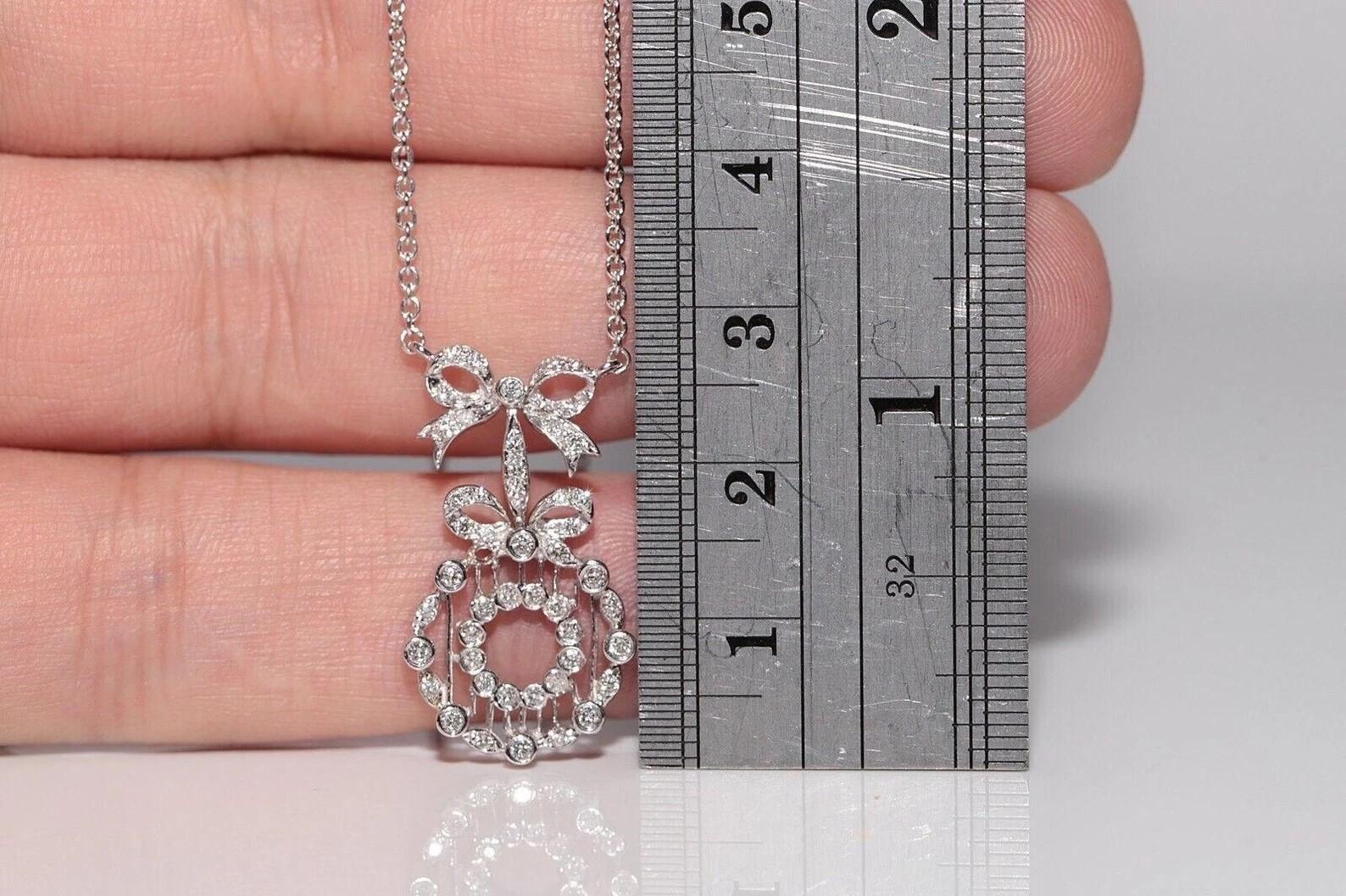 Donna Collana con ciondolo decorato con diamanti naturali in oro 18k in vendita