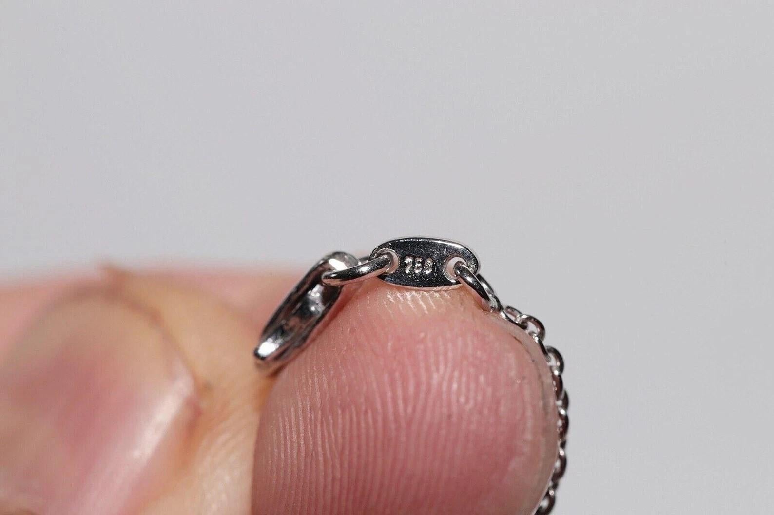 Collana con ciondolo decorato con diamanti naturali in oro 18k in vendita 1