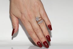 18k Gold Natural Diamond Decorated Pretty Ring