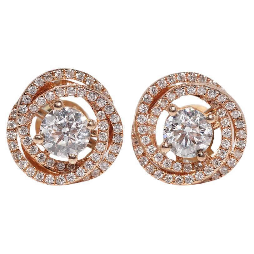 Orecchino in oro 18k con diamante naturale decorato in stile tondo