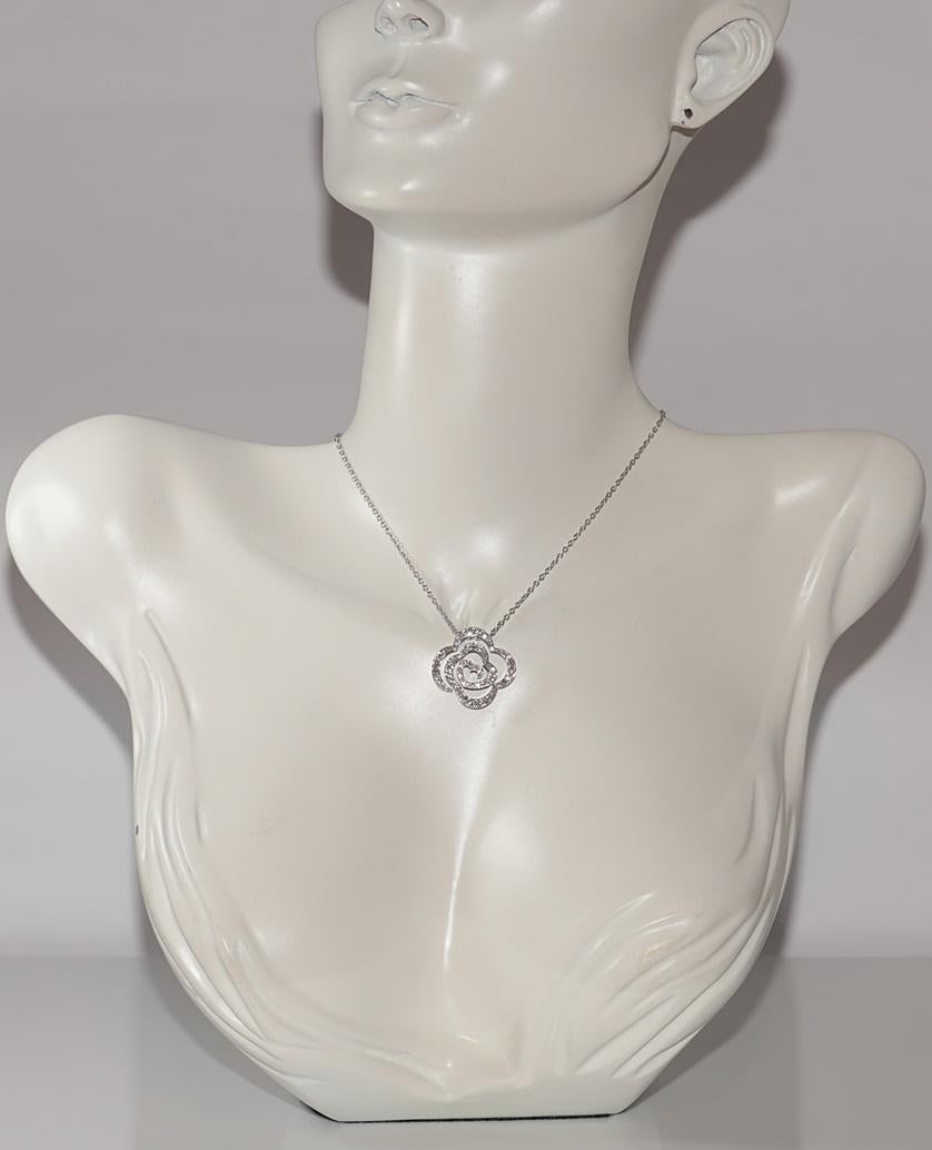 In very good condition.
Total weight is 10.4 grams.
Totally is diamond 1.40 ct.
The diamond is has G-H color and vvs-vs clarity.
Total lenght is chain 42 cm.
Please contact for any questions.