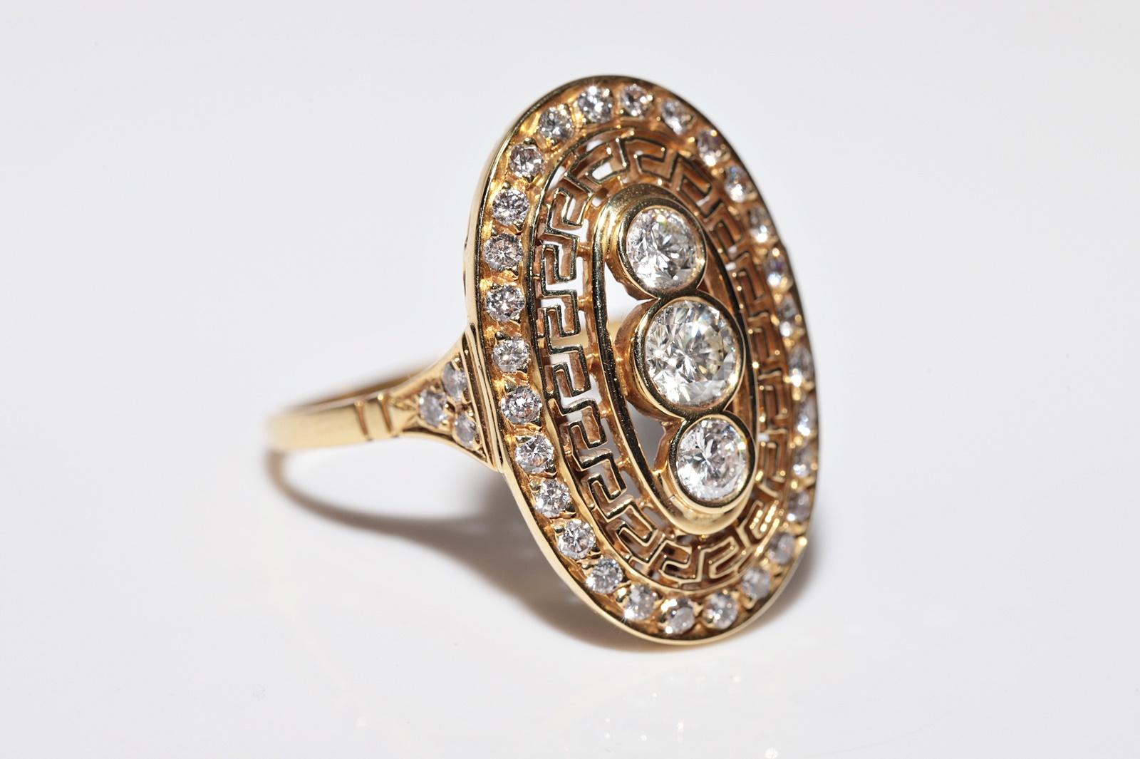 18k Gold Natural Diamond Natural Diamond Decorated Oval Style Ring In Good Condition For Sale In Fatih/İstanbul, 34