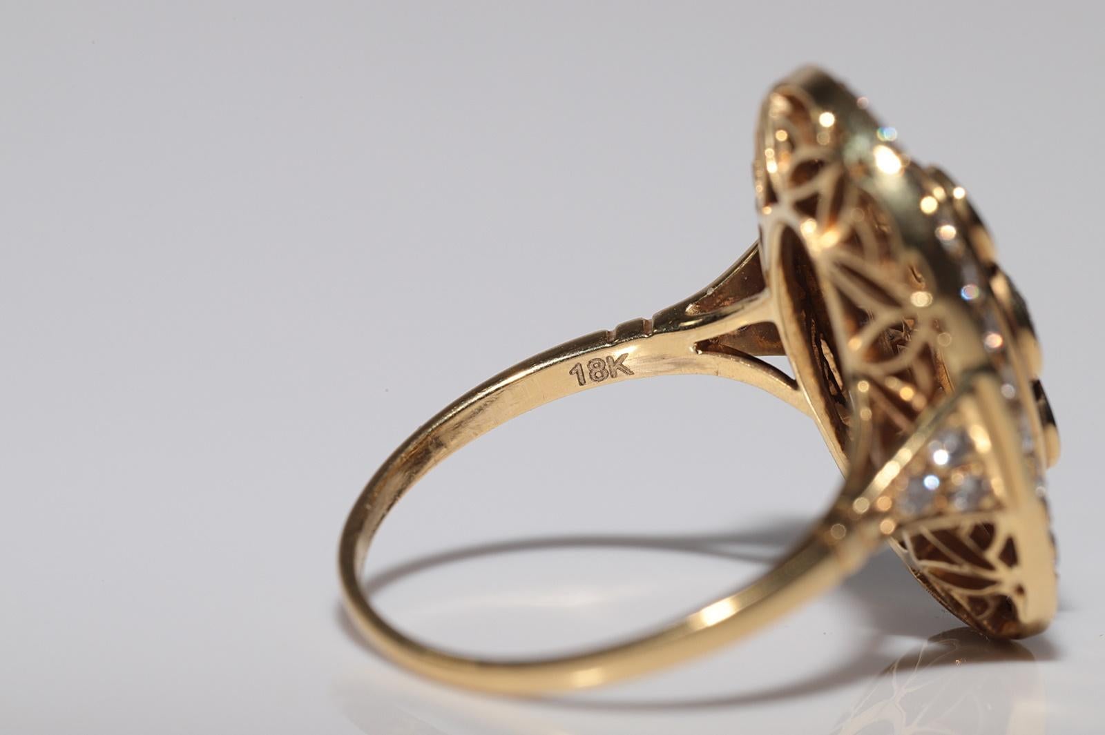 18k Gold Natural Diamond Natural Diamond Decorated Oval Style Ring For Sale 2