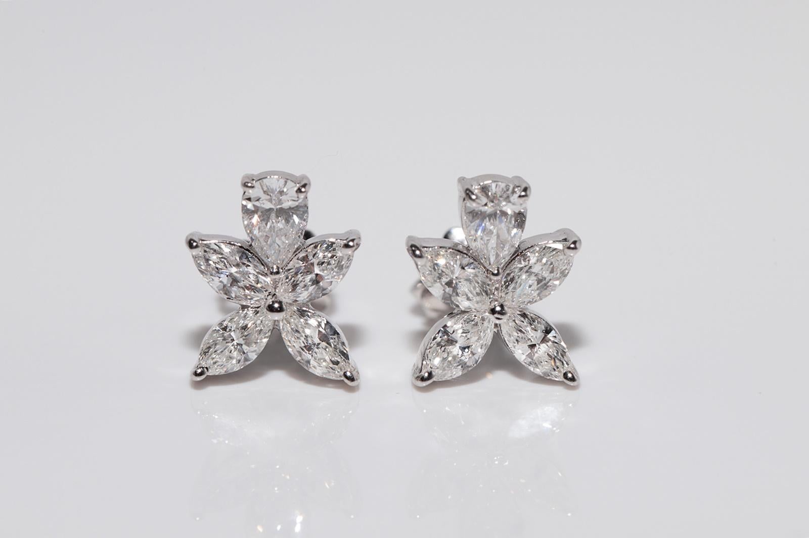 18k Gold Natürlicher Diamant-Ohrstecker mit Marquise- und Birnenschliff (Marquiseschliff) im Angebot