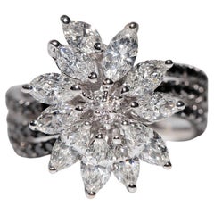 18 Karat Gold Natürlicher Marquise-Schliff Diamant Dekorierter starker Ring