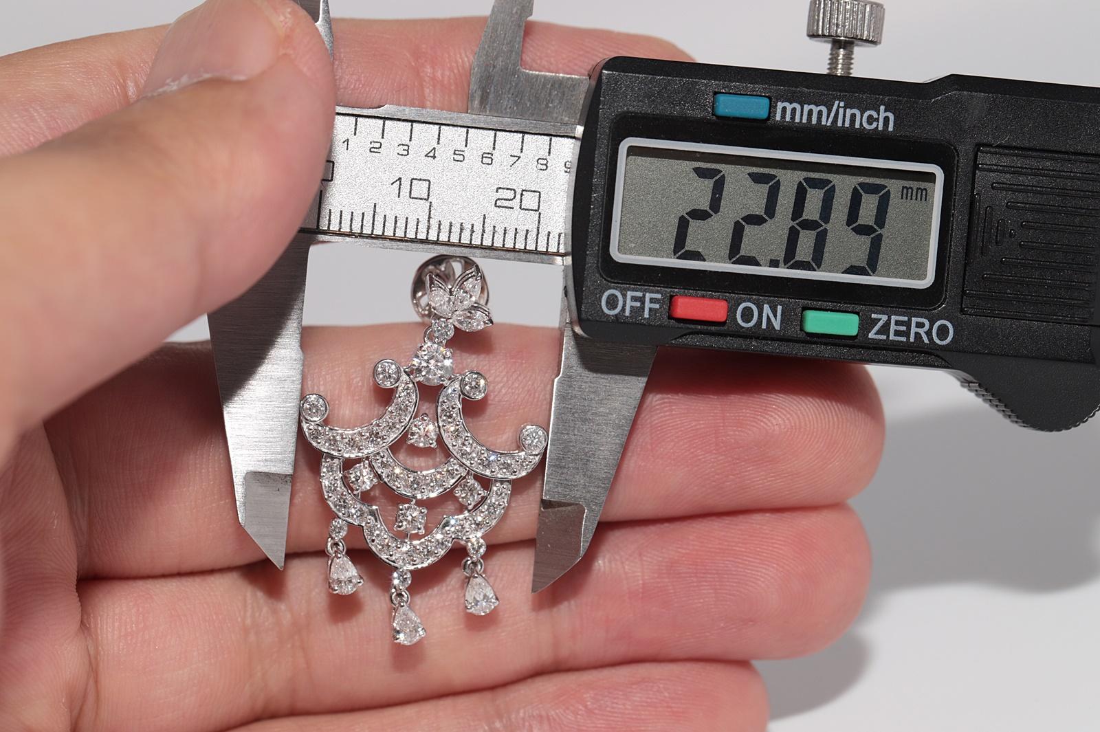 Boucle d'oreille pendante en or 18k avec diamant naturel taillé en poire et brillant en vente 4