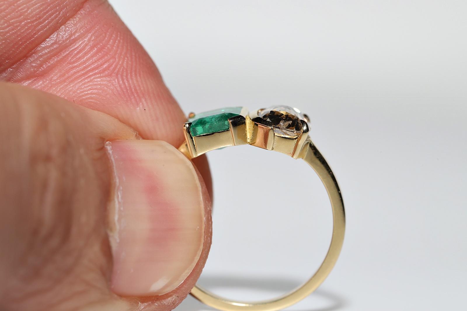 Anillo de Oro de 18 K Decorado con Diamantes Naturales talla Rosa y Esmeraldas 5