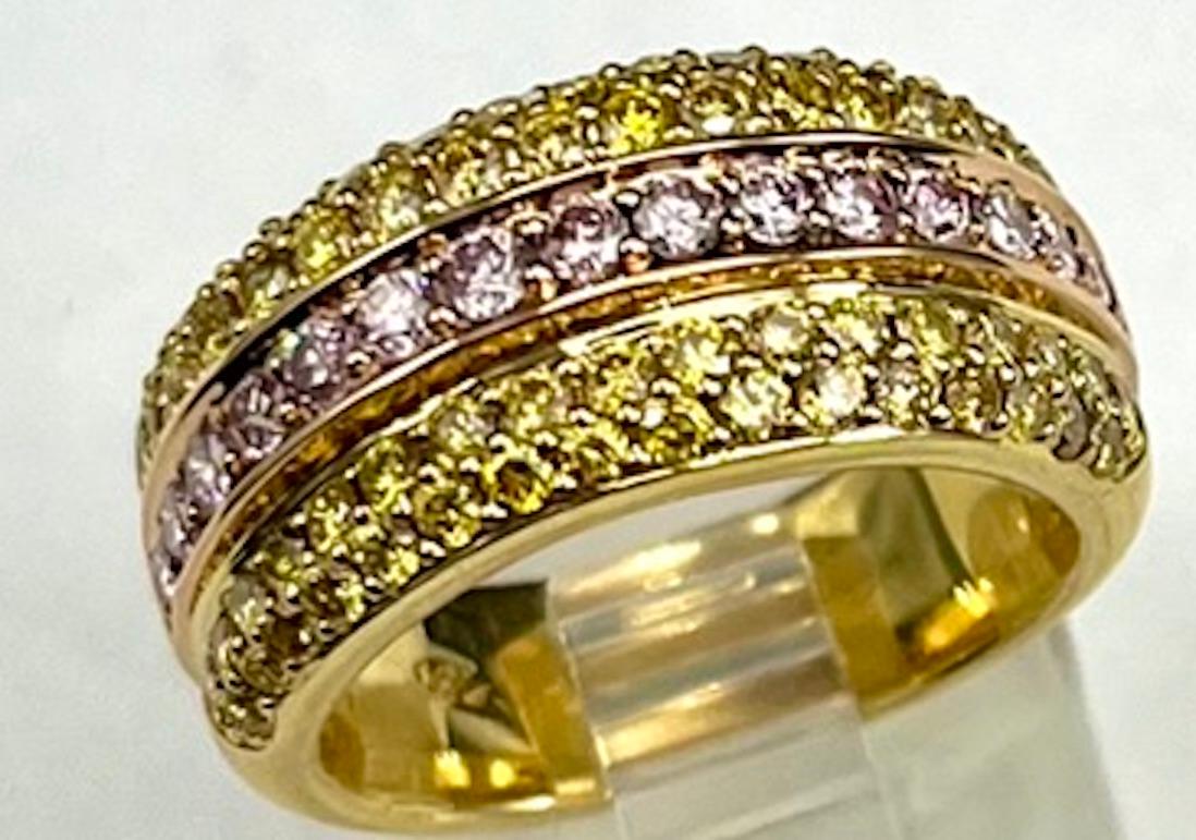 18K Gold Natural Round Pink And Yellow Diamond Ring In New Condition For Sale In San Diego, CA