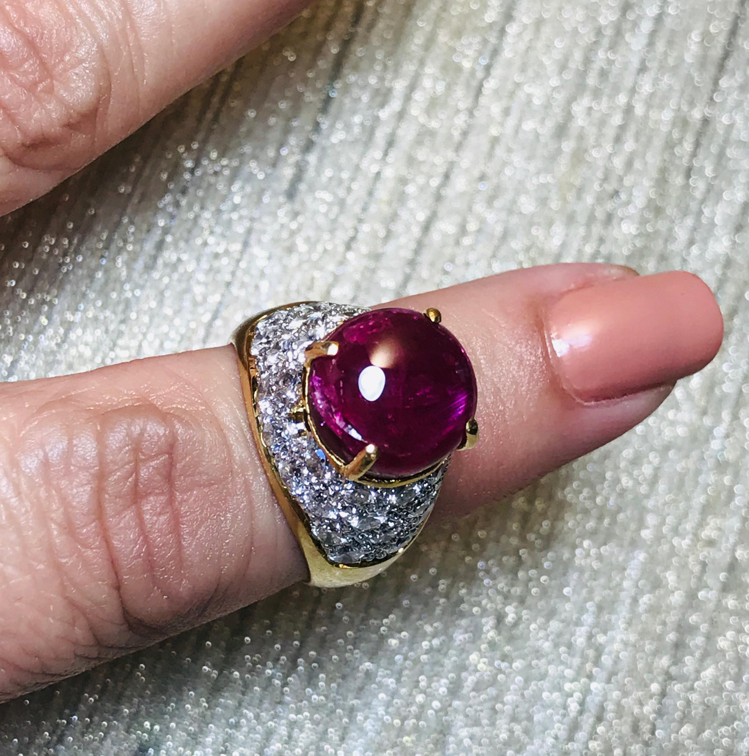 Yellow Gold Natural Ruby Cabochon Diamond Ring, circa 1995 For Sale 2