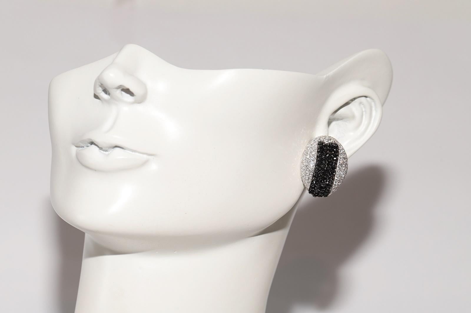 18 Karat Gold Natürlicher weißer und schwarzer Diamant Dekorierter Ohrstecker im Angebot 6