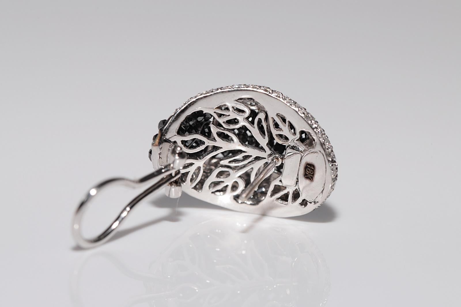 18 Karat Gold Natürlicher weißer und schwarzer Diamant Dekorierter Ohrstecker im Zustand „Gut“ im Angebot in Fatih/İstanbul, 34