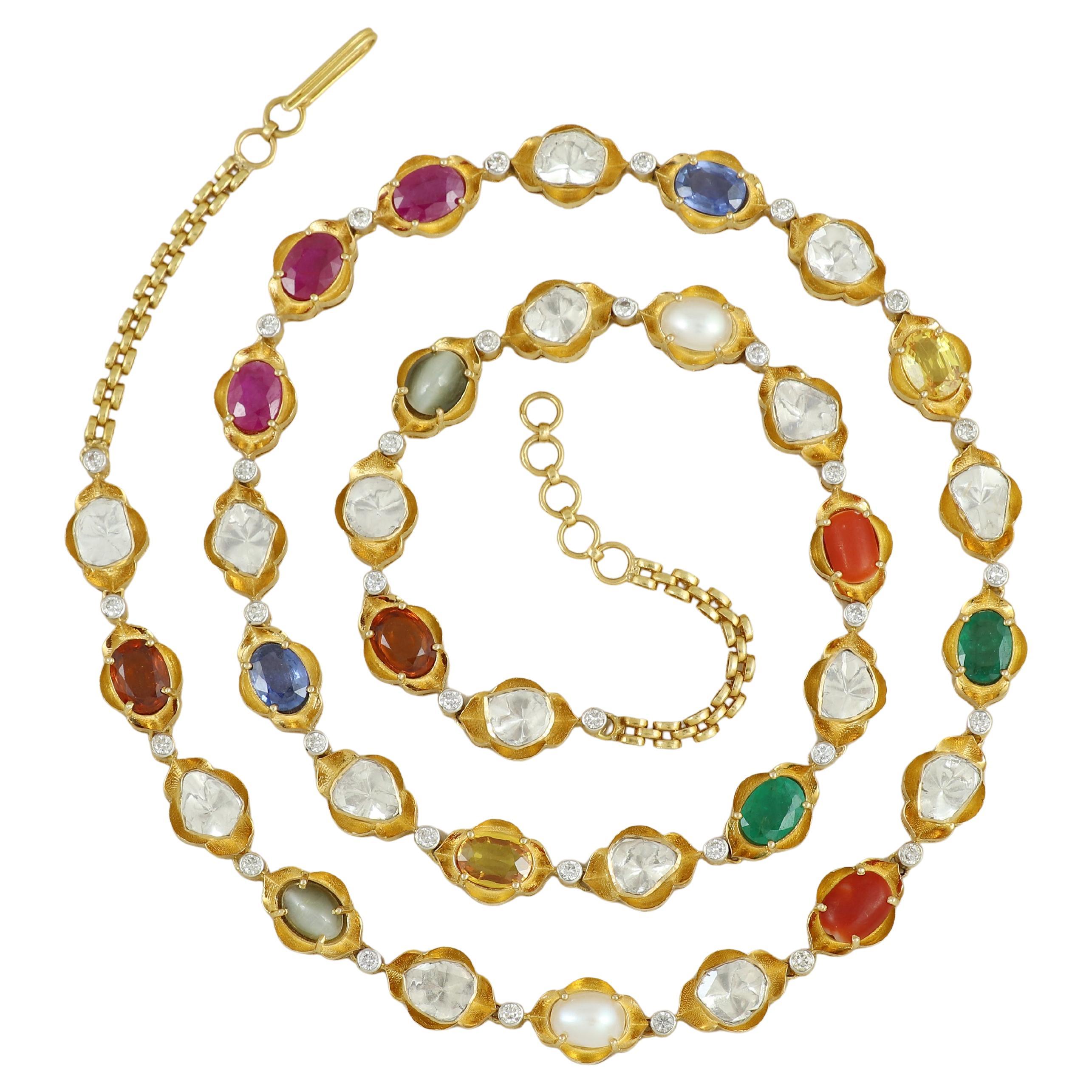 Navratna-Halskette aus 18 Karat Gold mit Diamanten und Diamantscheiben  Navratan-Schnur im Angebot