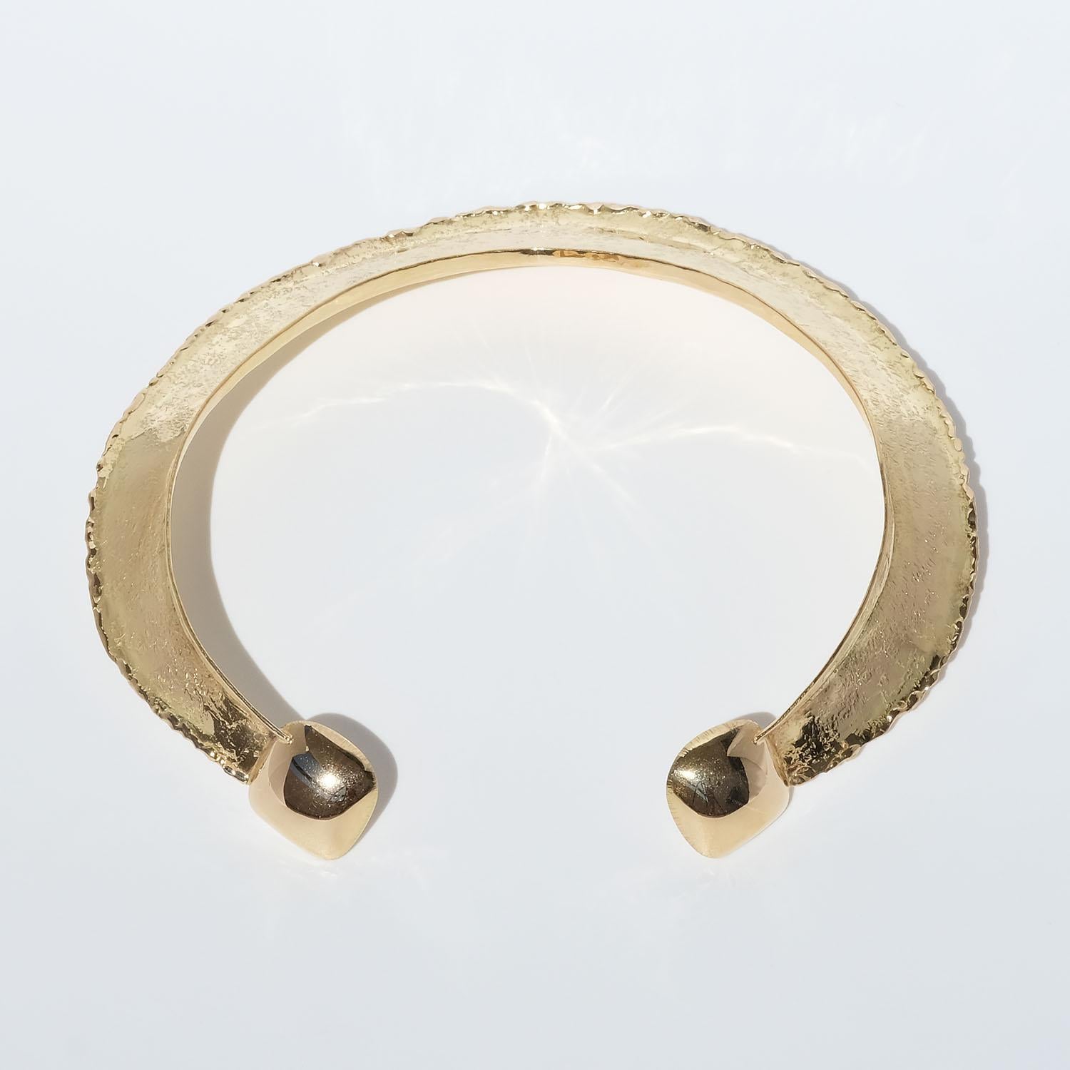 18k Gold Neck Ring by Swedish Master Claës Giertta Made Year 1968 en vente 5