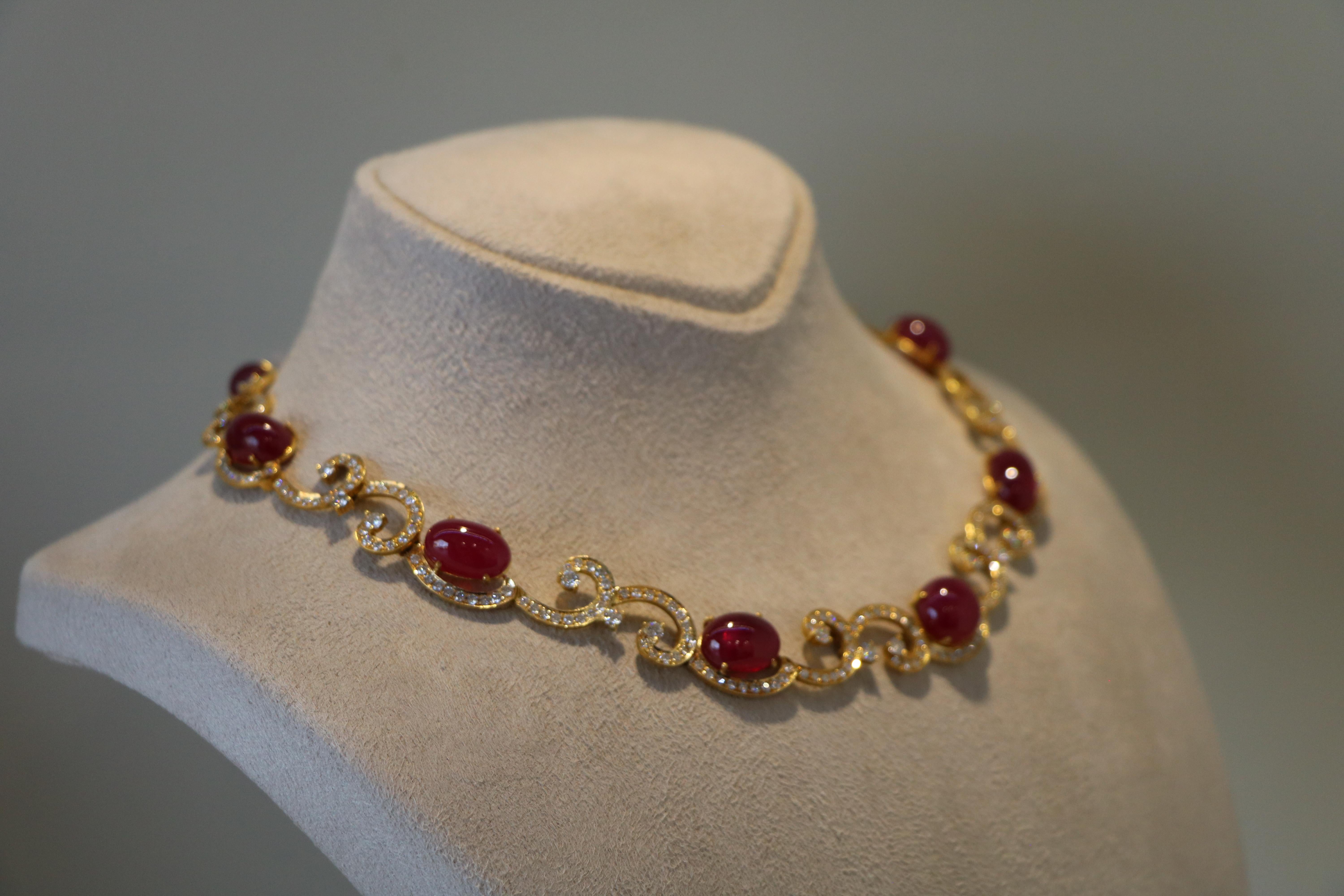 18 Karat Gold Halskette mit Diamanten und Rubinen besetzt Damen im Angebot