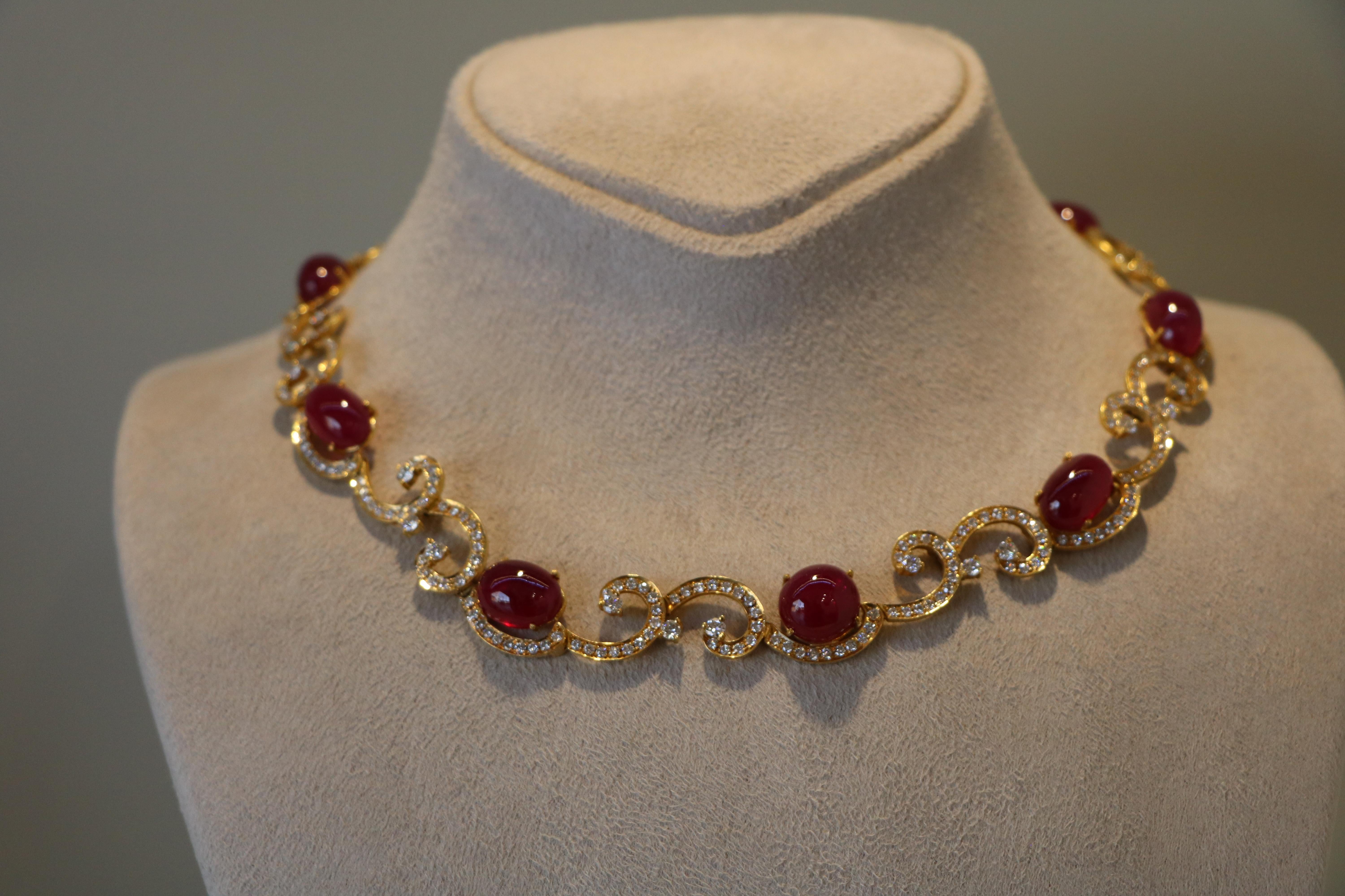 18 Karat Gold Halskette mit Diamanten und Rubinen besetzt im Angebot 4