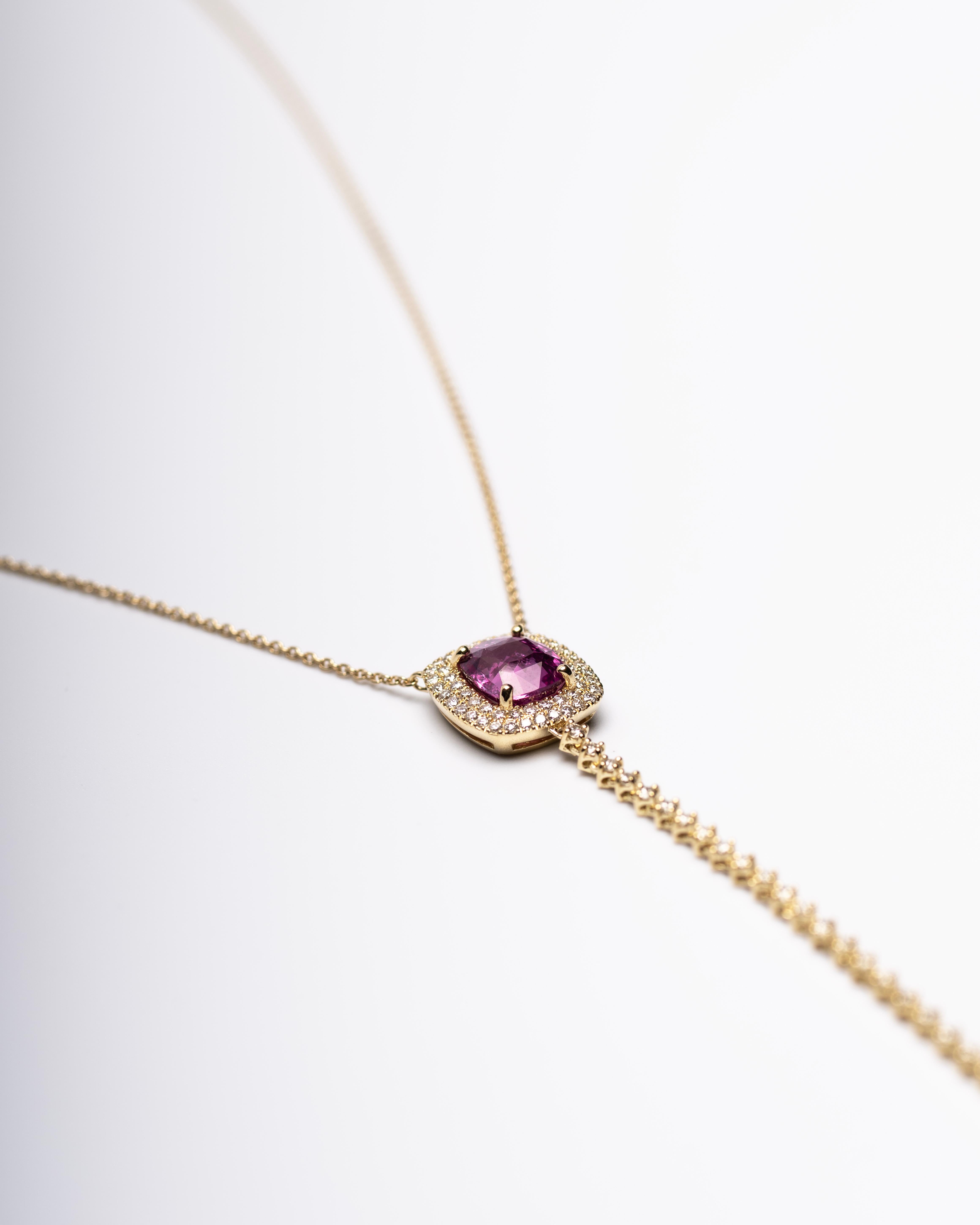 Collana in oro 18K con zaffiri rosa da 3,92 carati e diamanti da 0,88 carati In condizioni Nuovo in vendita a Westport, CT