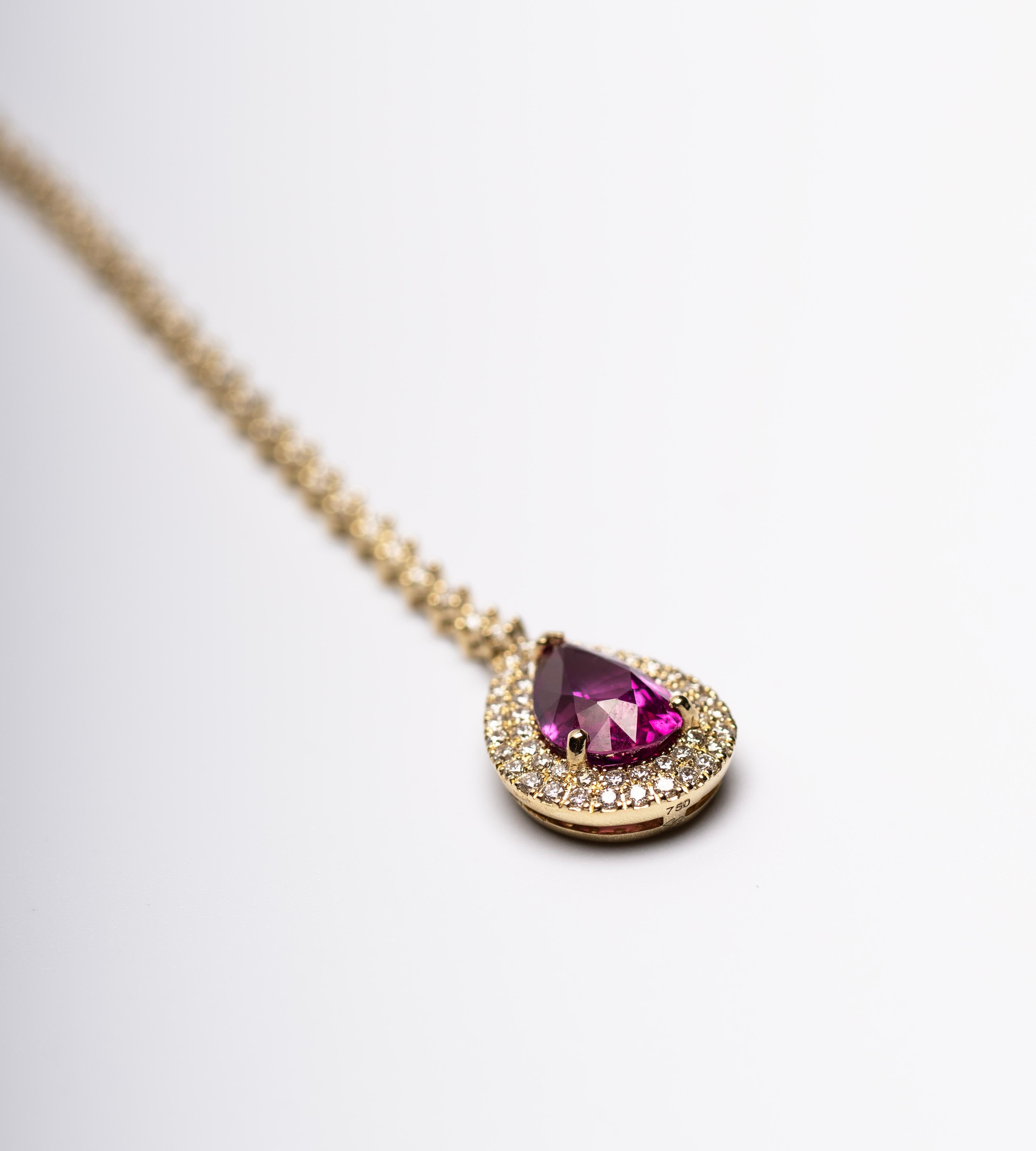 Collana in oro 18K con zaffiri rosa da 3,92 carati e diamanti da 0,88 carati in vendita 1