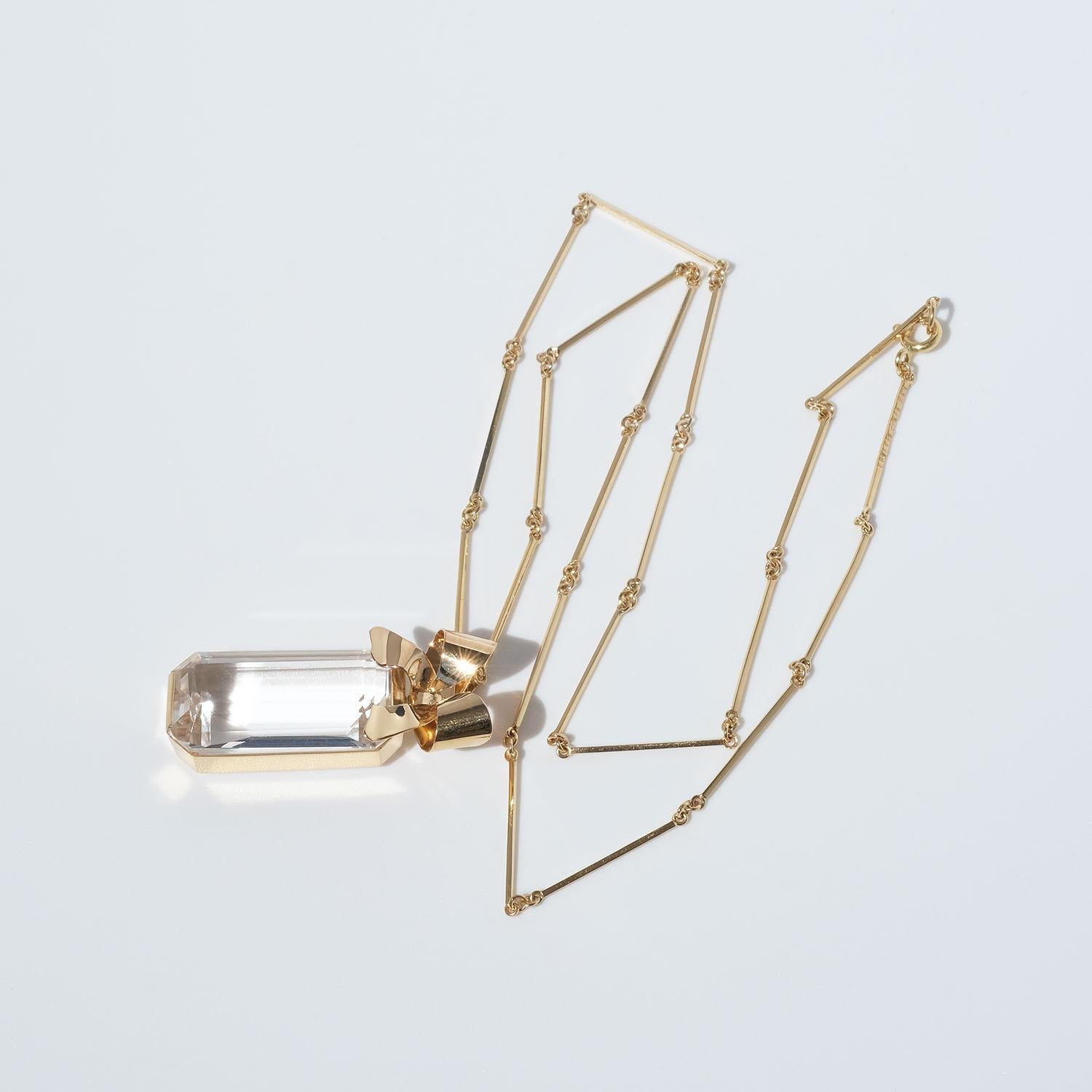 Collana in oro 18k con ciondolo in cristallo di rocca di Ateljé Stigbert Anno di fabbricazione, 1945 in vendita 5