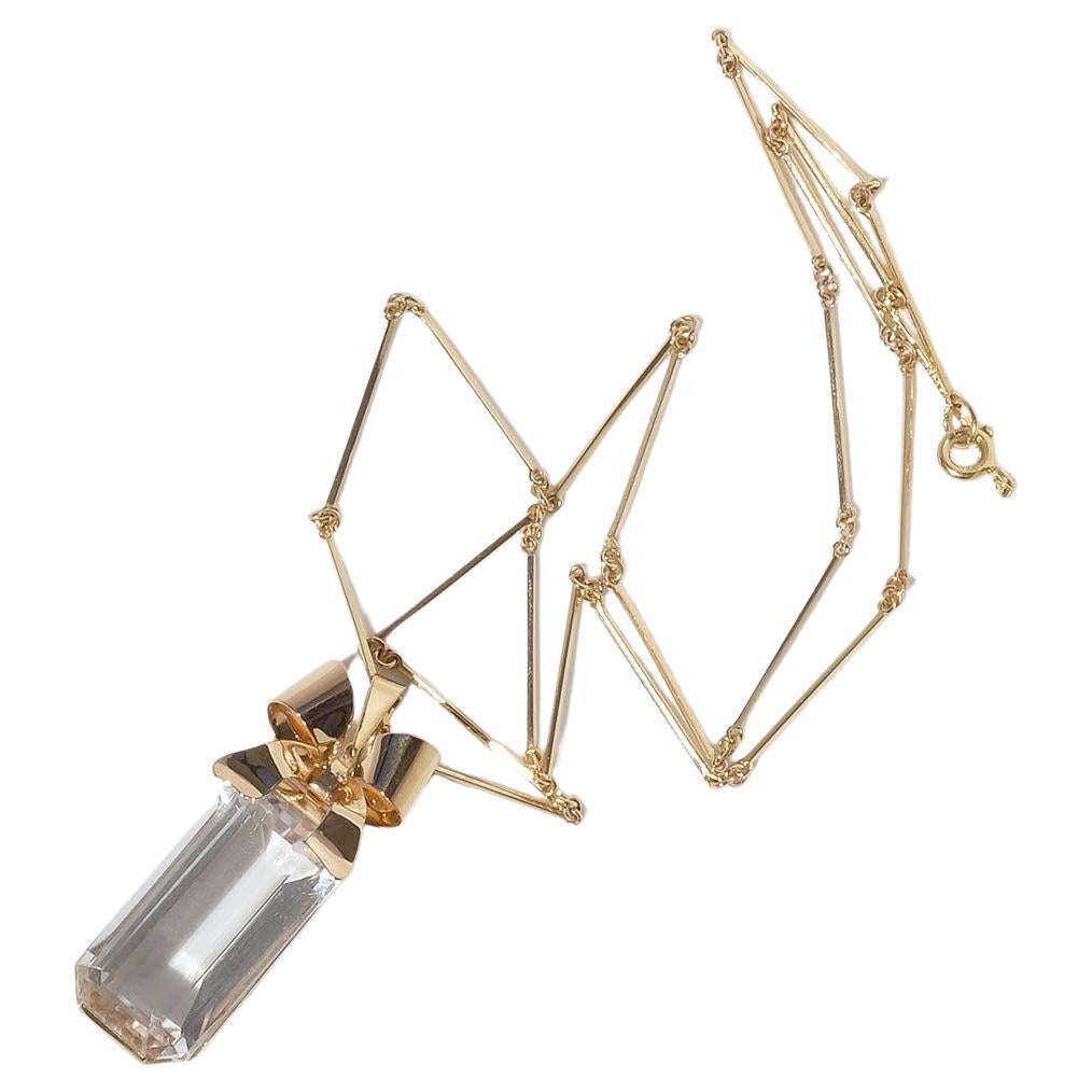 Collana in oro 18k con ciondolo in cristallo di rocca di Ateljé Stigbert Anno di fabbricazione, 1945