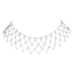 18k Gold Necklace with Diamond Lattice Design
