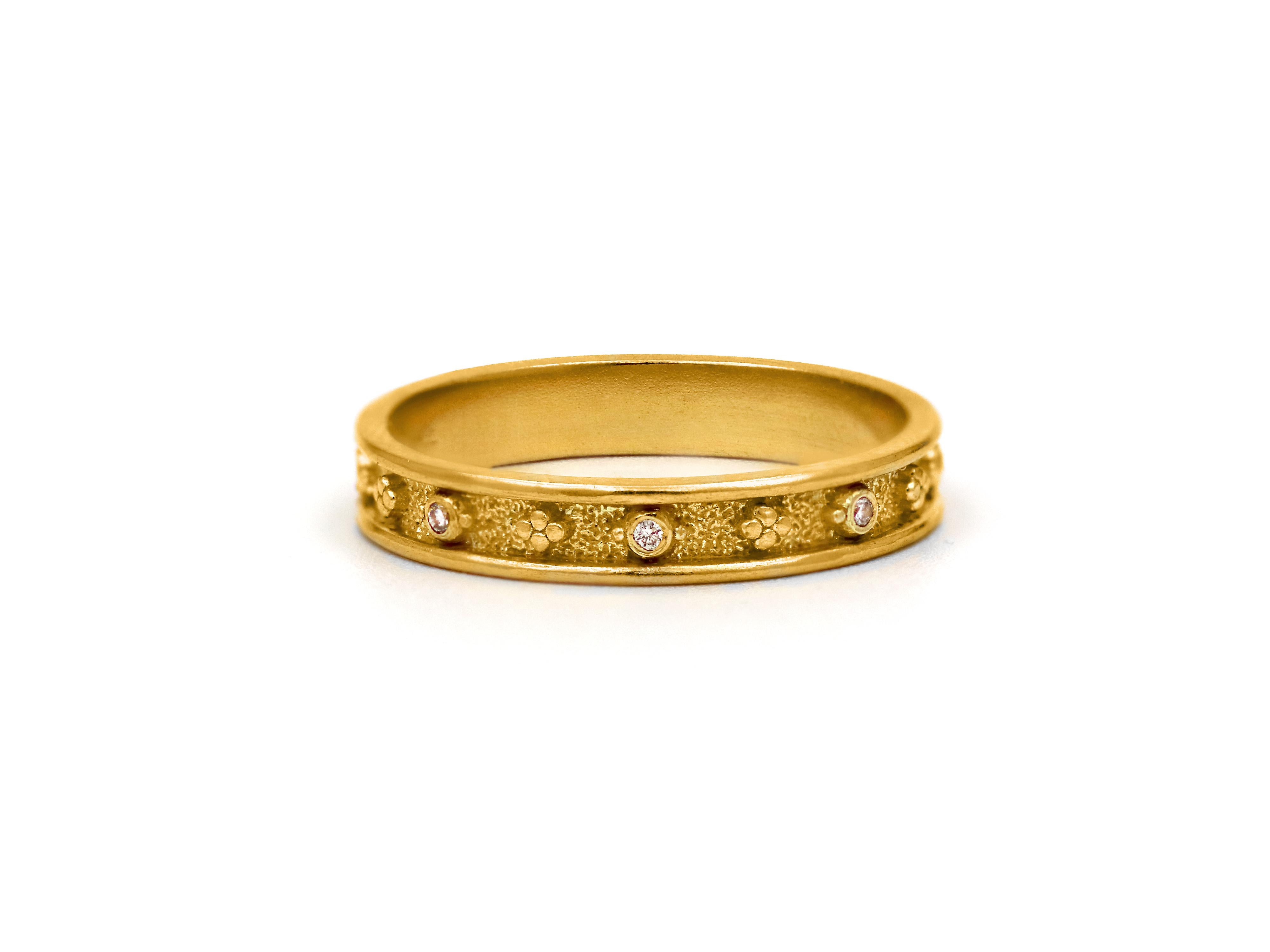Neoklassizistischer Ring aus 18 Karat Gold (Neoklassisch) im Angebot