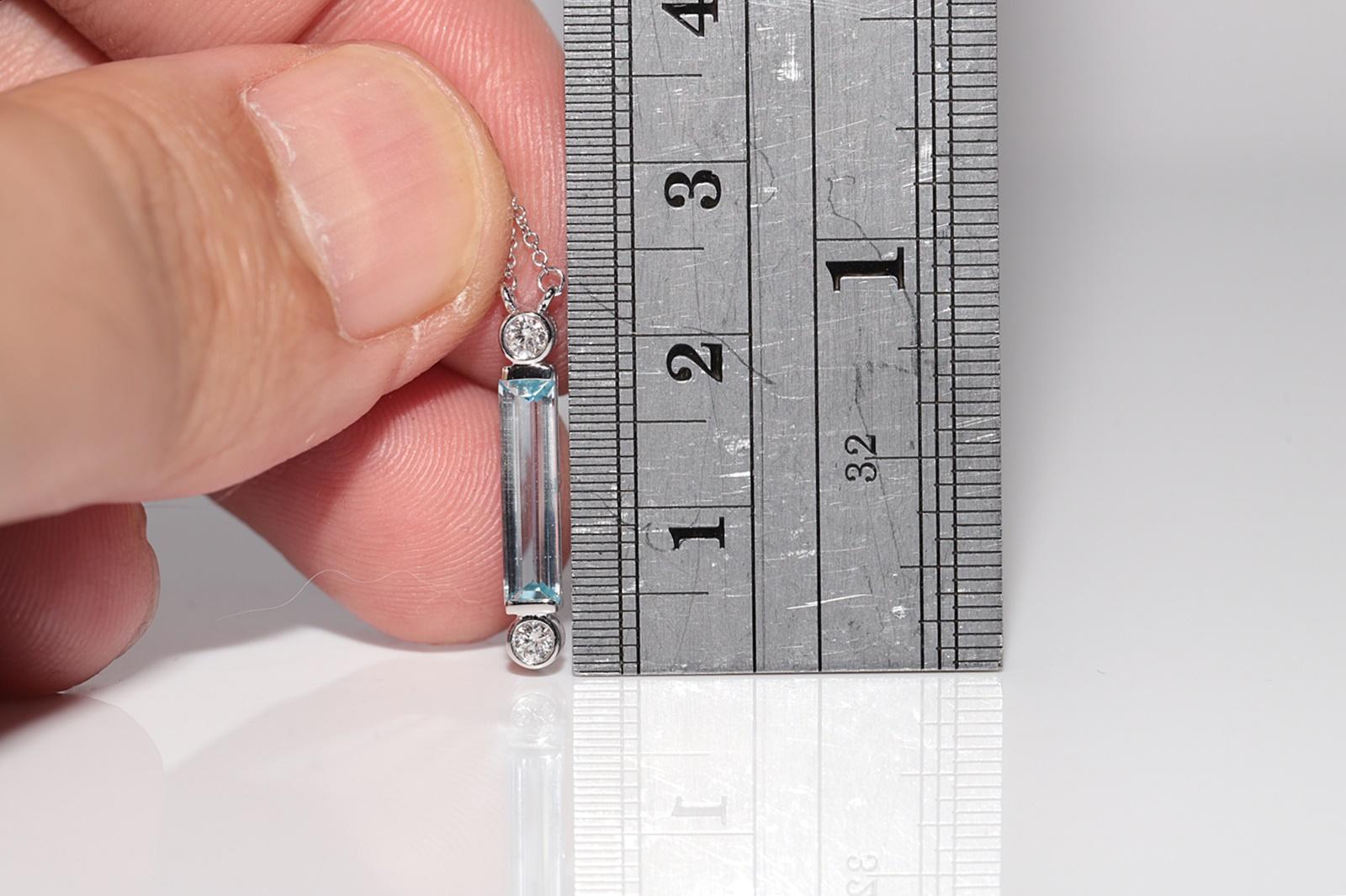In very good condition.
Total weight is earring 2.6 grams.
Total weight is pendant necklace 2.3 grams.
Totally is all diamond earring and pendant 0.18 ct.
Totally is all Aquamarine earring and pendant about 1.30 ct.
The diamond is has generally G-H