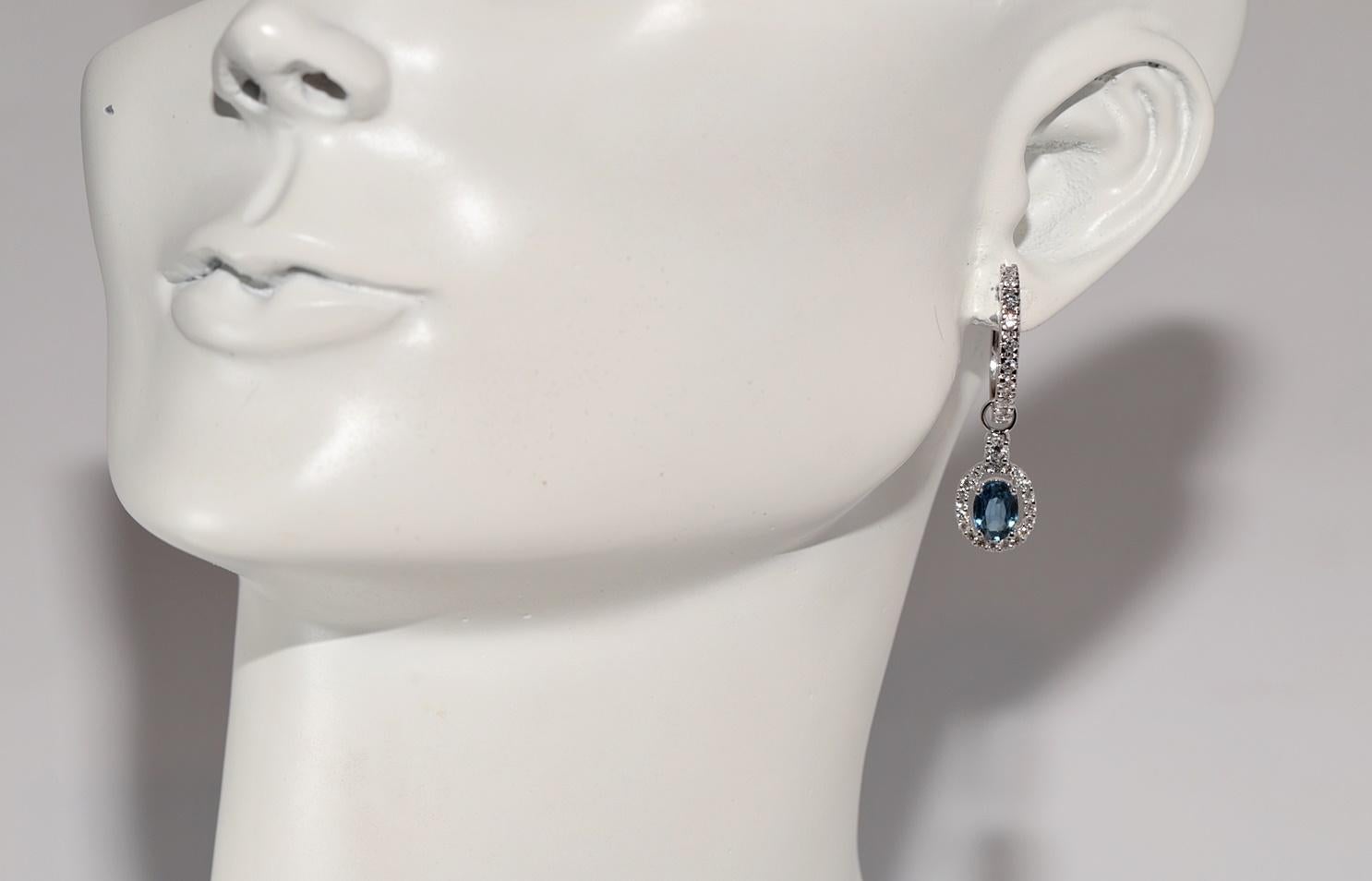 Pendiente de gota decorado con diamantes naturales y topacio azul de oro de 18k de nueva factura en venta 7