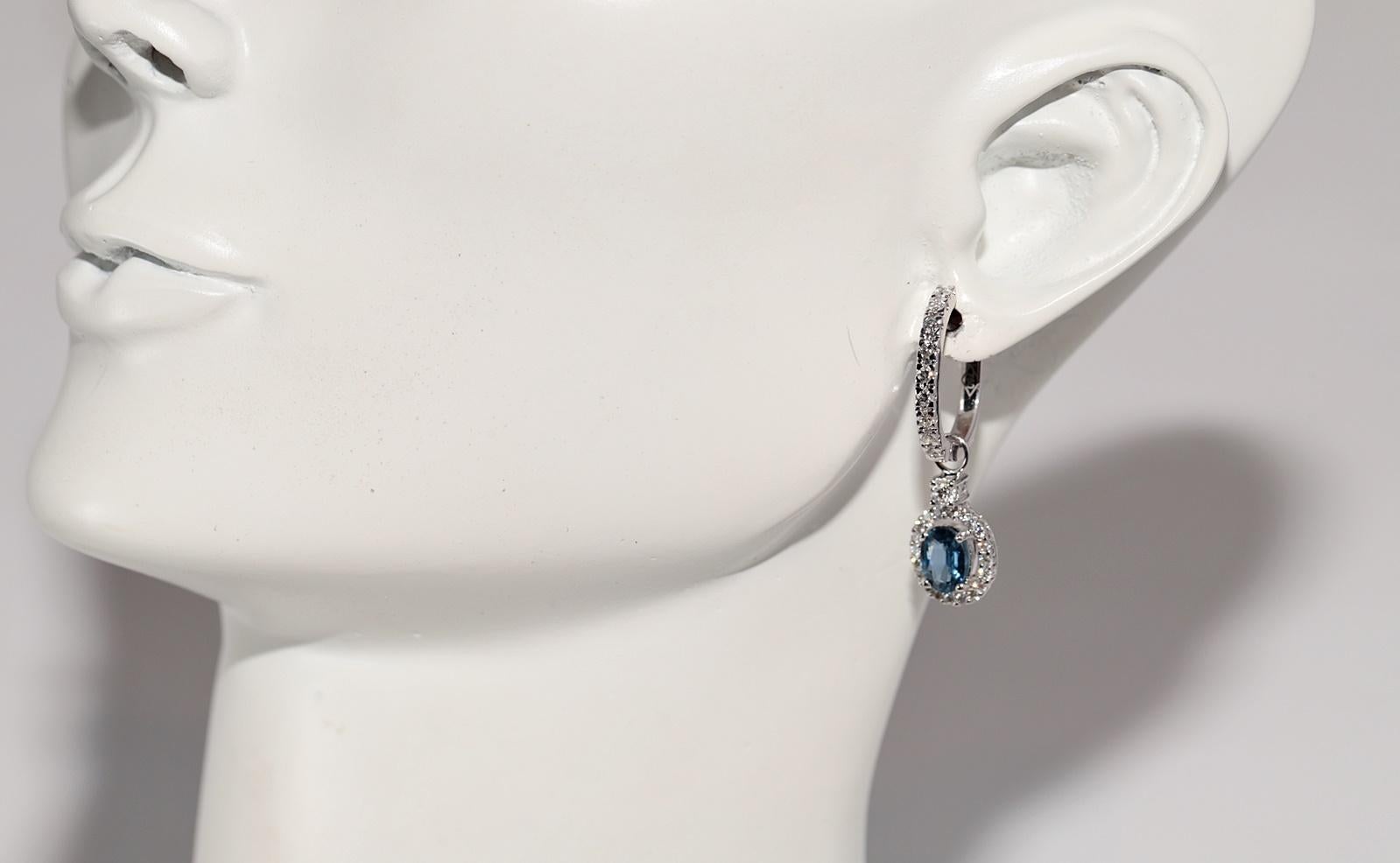 Pendiente de gota decorado con diamantes naturales y topacio azul de oro de 18k de nueva factura en venta 9