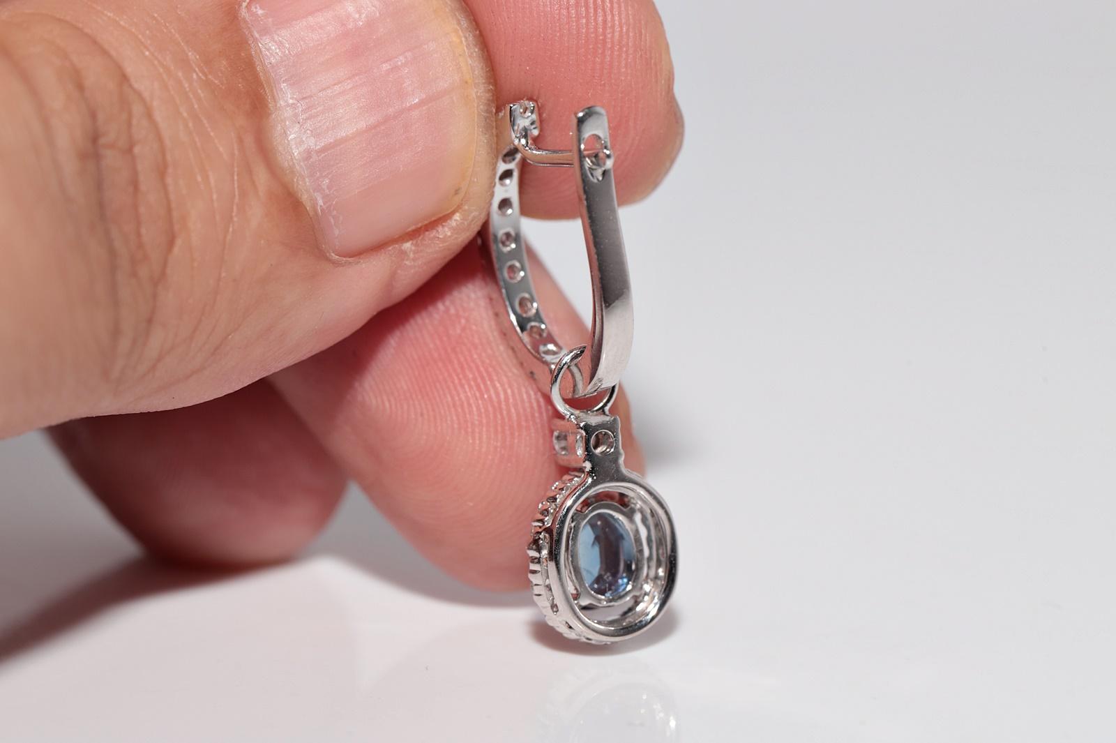 18 Karat Gold Neuer natürlicher Diamant und blauer Topas Dekorierter Tropfenohrring mit Diamanten Damen im Angebot