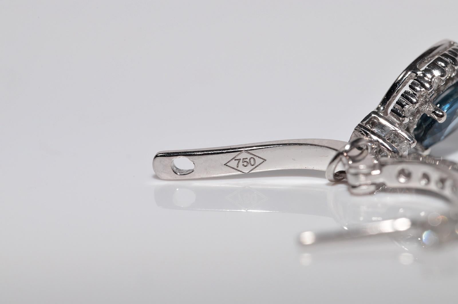 Pendiente de gota decorado con diamantes naturales y topacio azul de oro de 18k de nueva factura en venta 2
