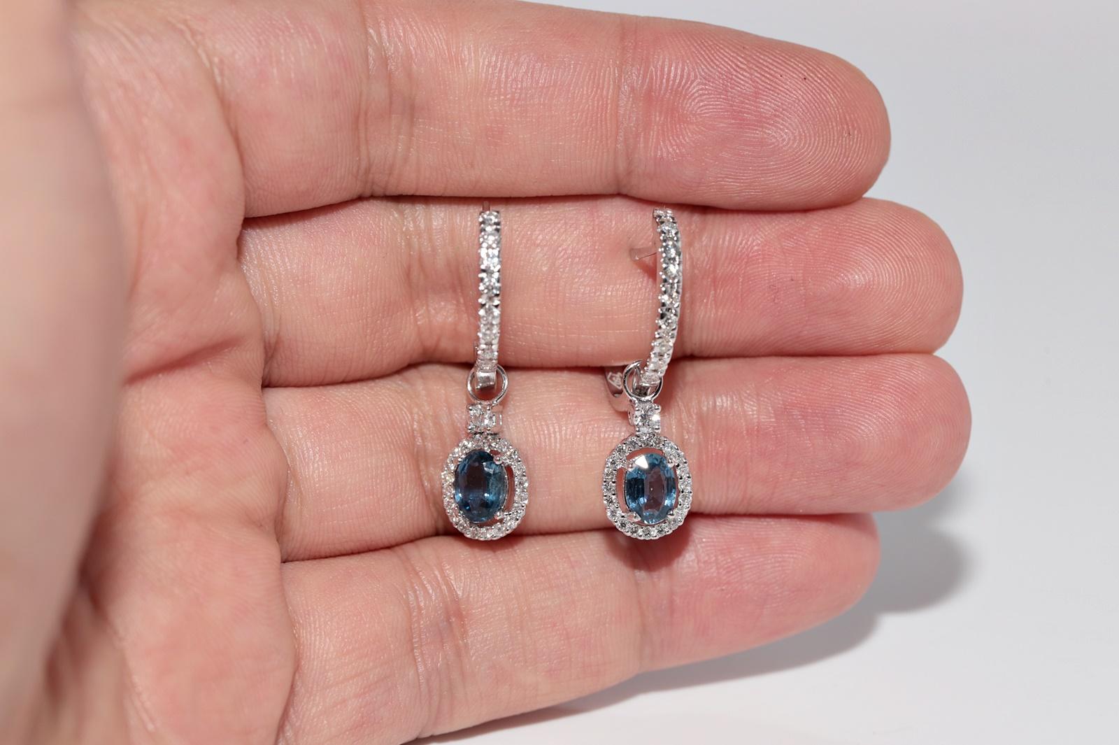 Pendiente de gota decorado con diamantes naturales y topacio azul de oro de 18k de nueva factura en venta 3