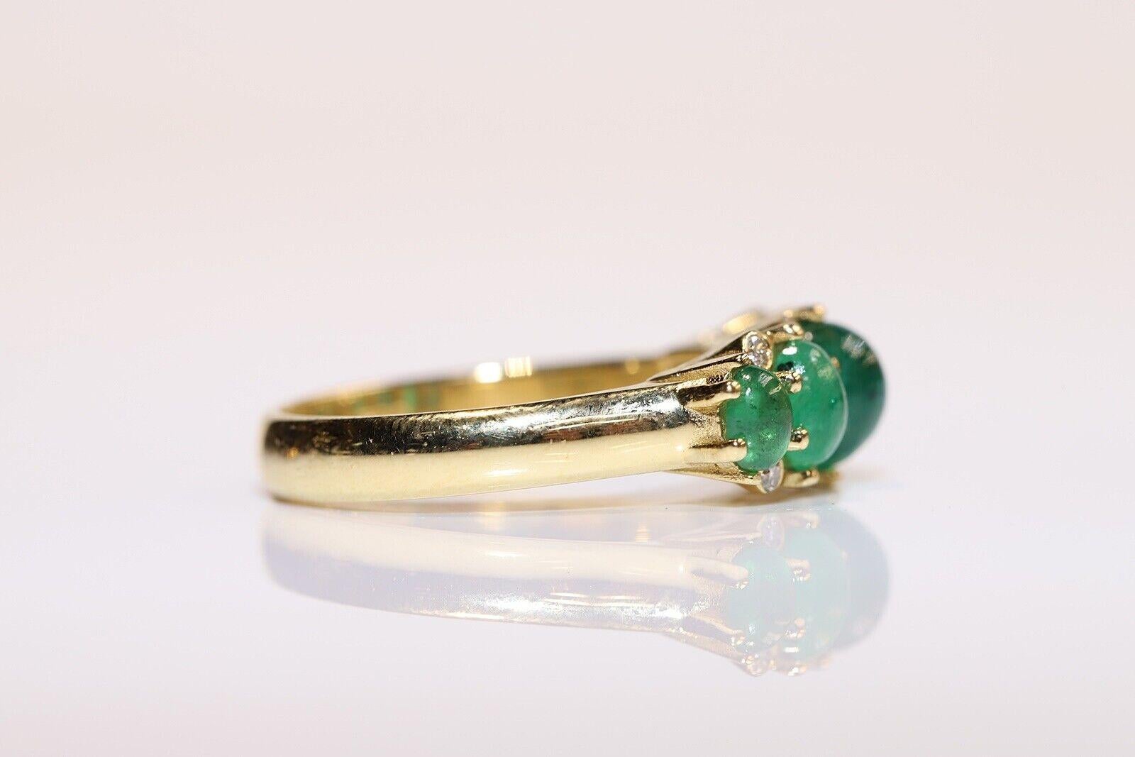 Bague en or 18 carats, neuve, décorée de diamants naturels et d'émeraudes taille cabochon Pour femmes en vente