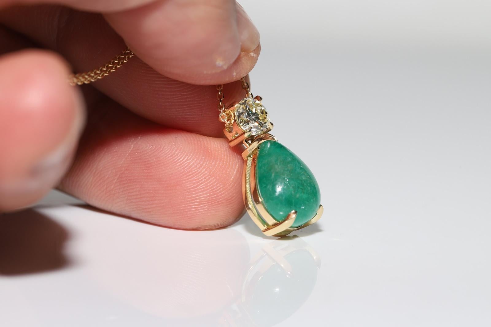 18k Gold New Made Natural Diamond And Cabochon Emerald Pendant Necklace For Sale 14