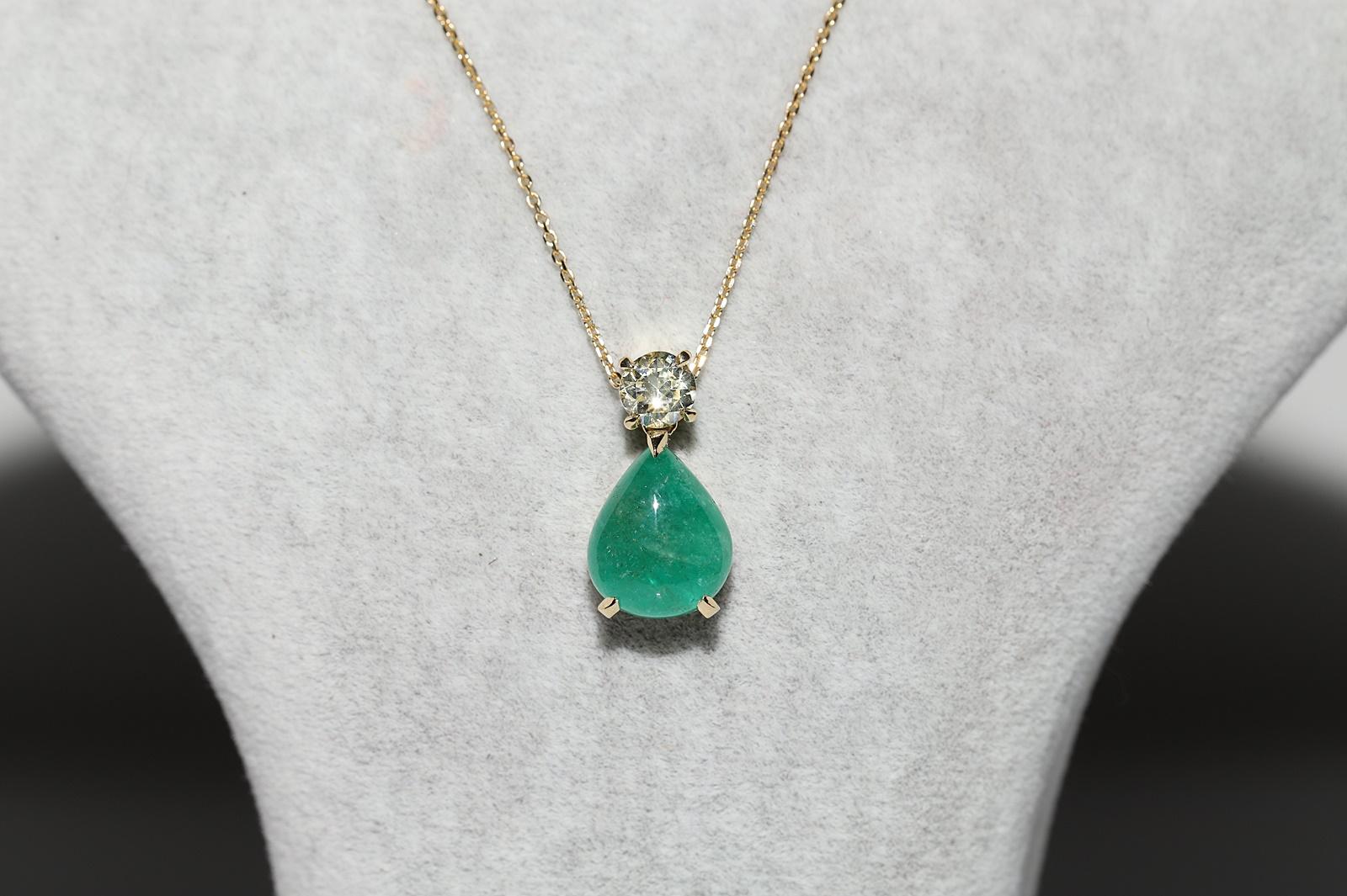 Modern 18k Gold New Made Natural Diamond And Cabochon Emerald Pendant Necklace For Sale