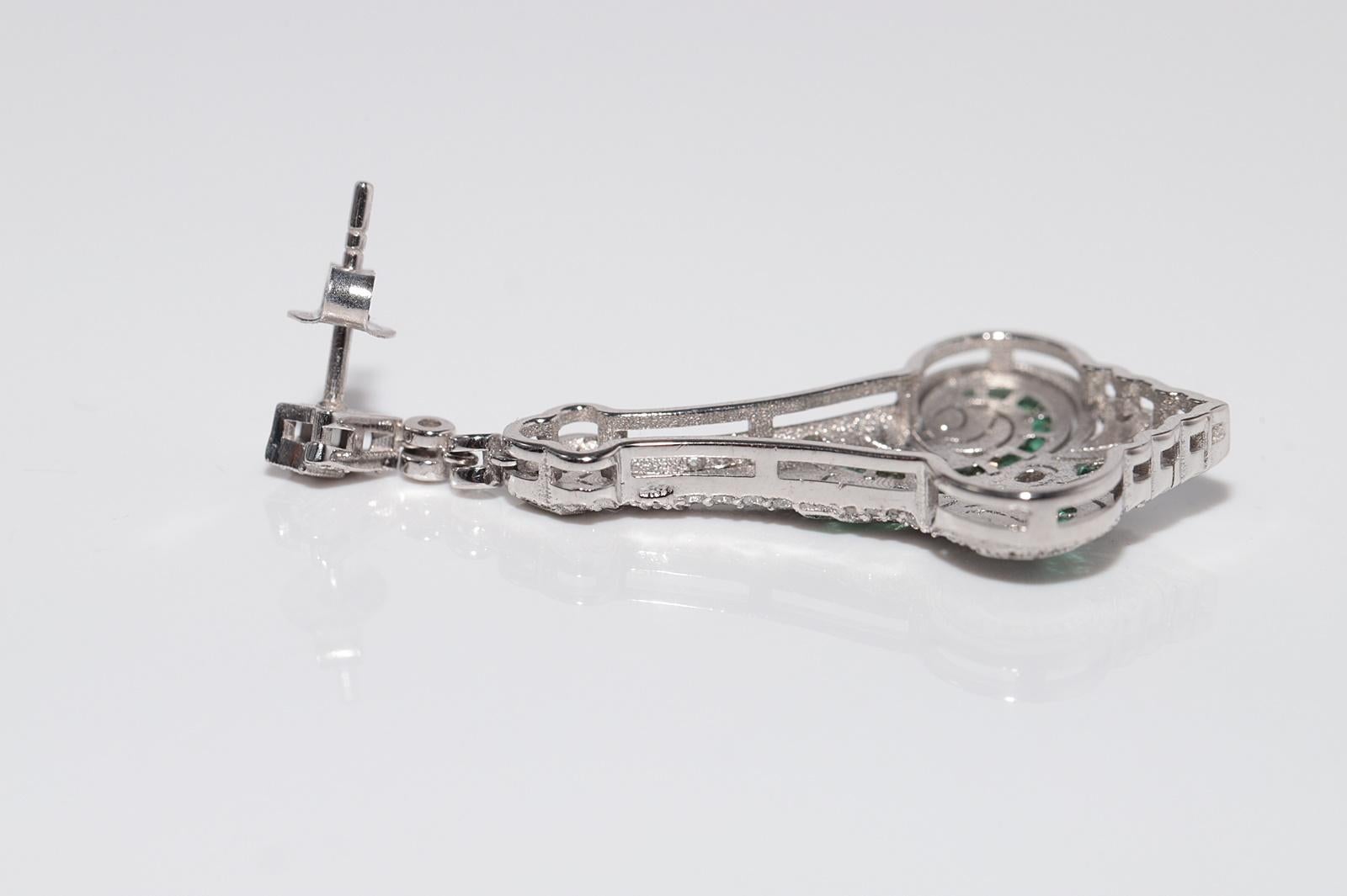 Boucle d'oreille pendante en or 18k New Made, diamant naturel et émeraude taillée en calibre en vente 6